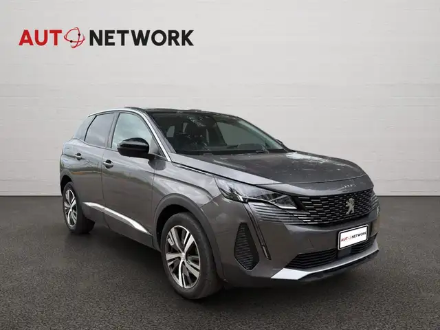Peugeot 3008 view 2