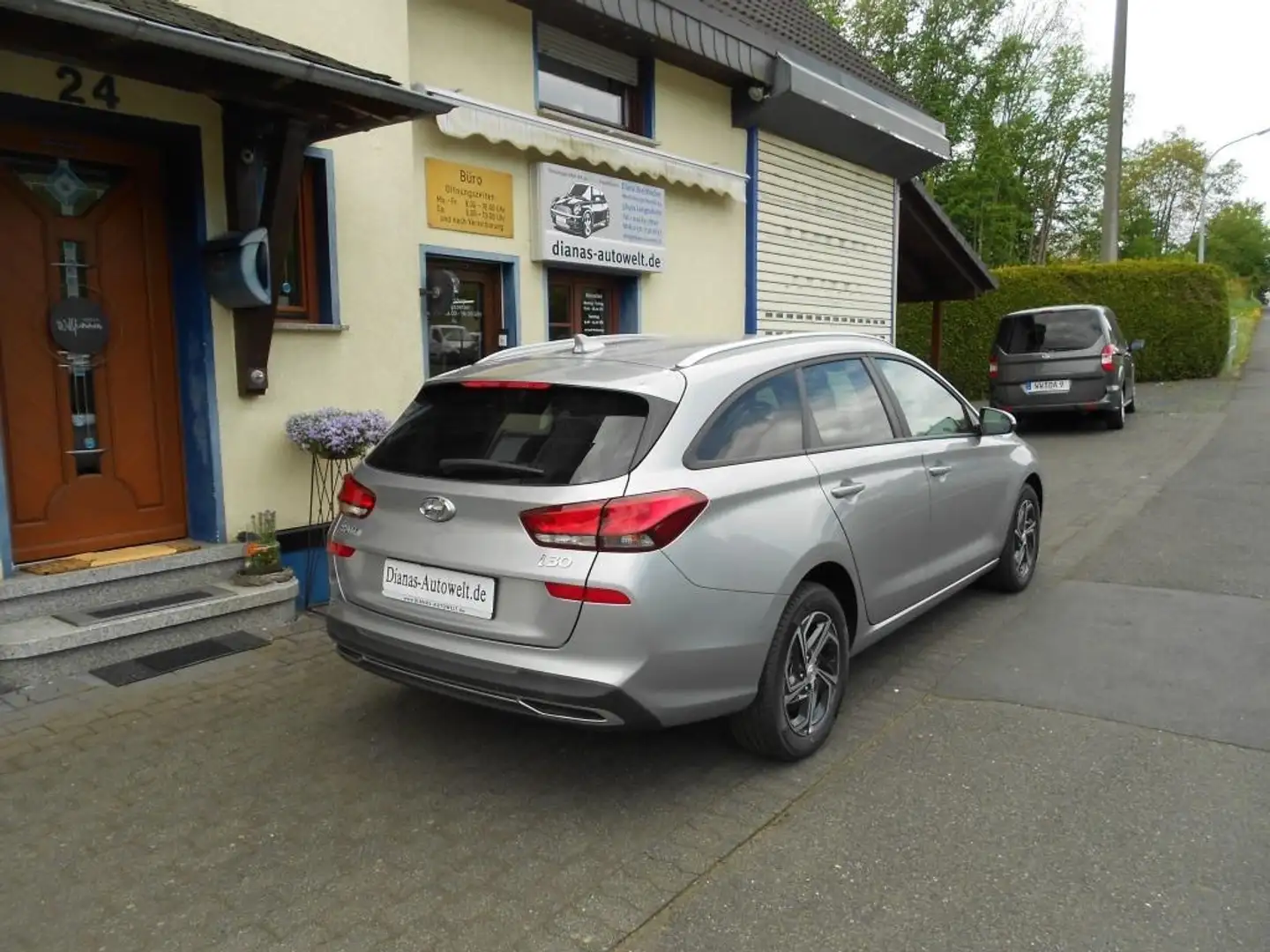 Hyundai i30 Kombi 1.5CVVT Comfort Argent - 2