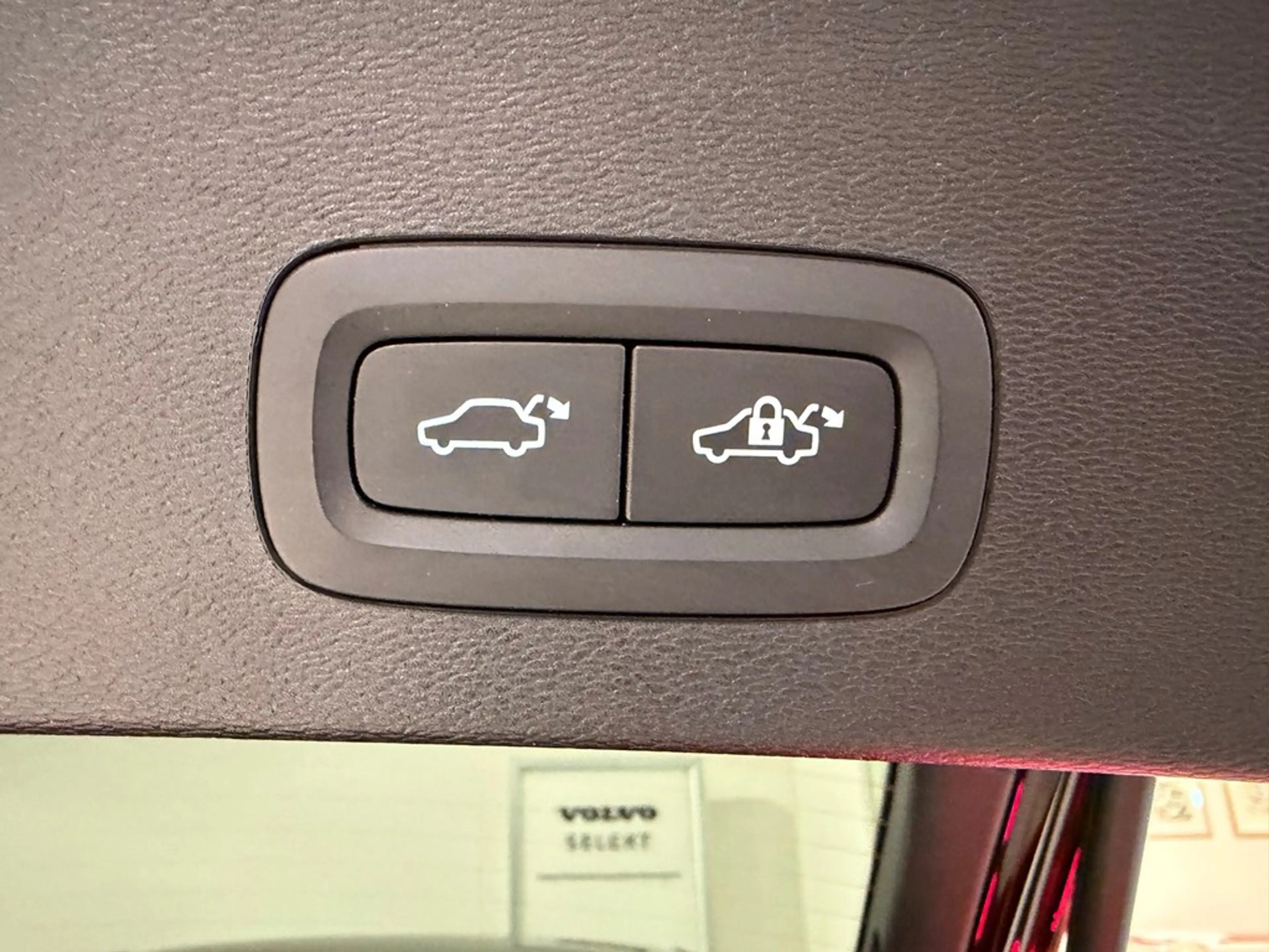 Volvo EC40 Recharge Black Edition Extended Range + ELECTR TRE — photo 12
