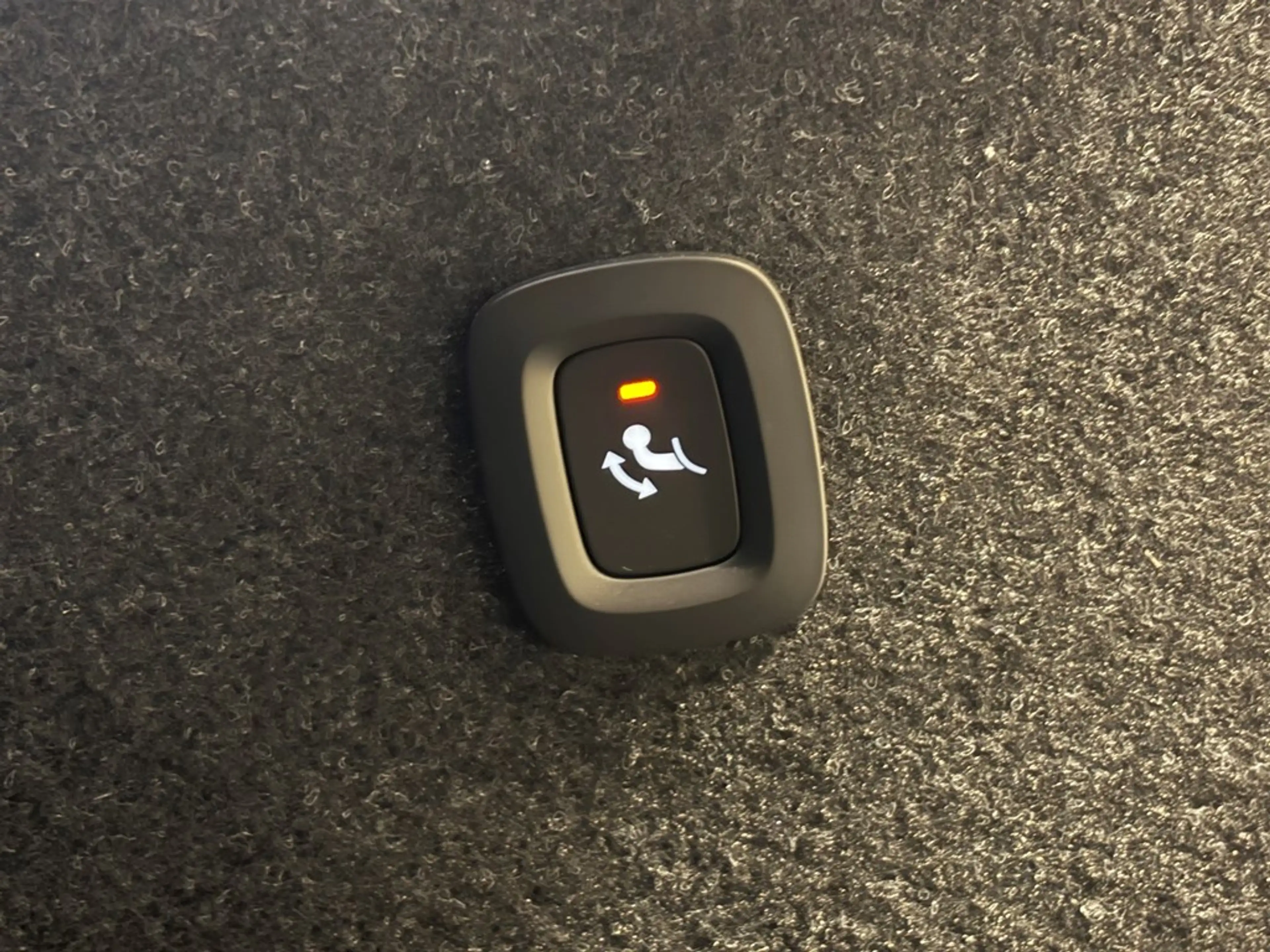 Volvo EC40 Recharge Black Edition Extended Range + ELECTR TRE — photo 11