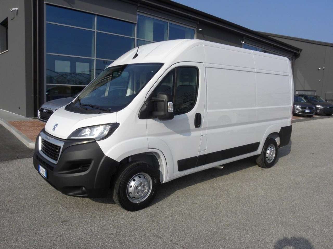 Peugeot Boxer 330 2.2 BlueHDi 140 S&S L2H2 Furgone  IVA COMPRESA