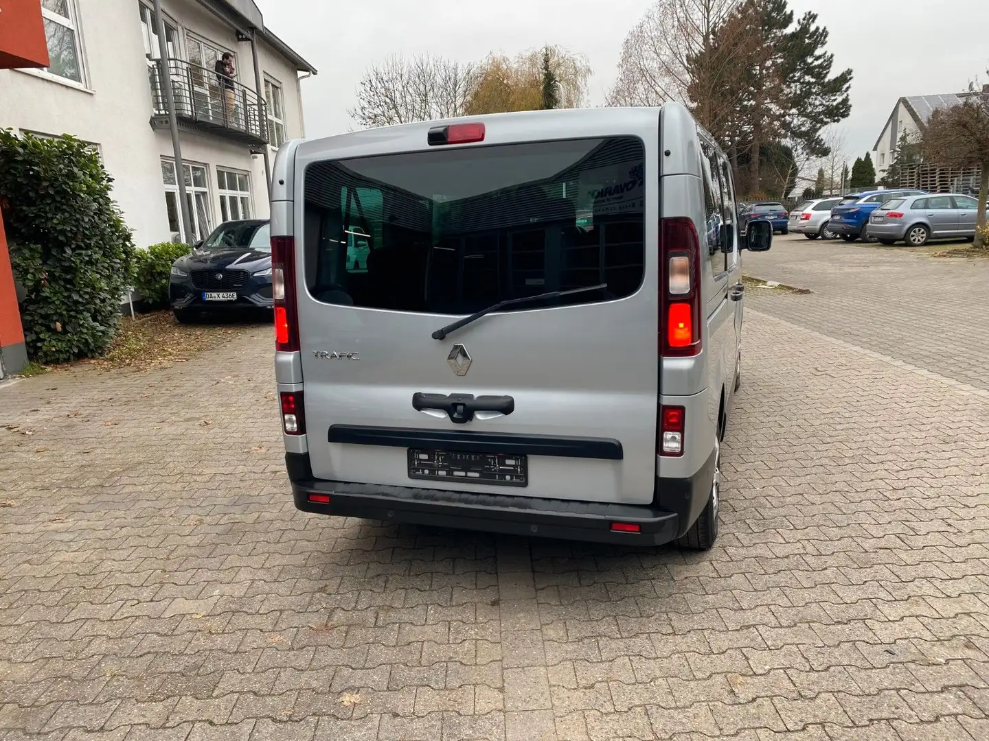 Renault Trafic Combi L1H1 3,0t  Life  9Sitzer LED Plateado - 2