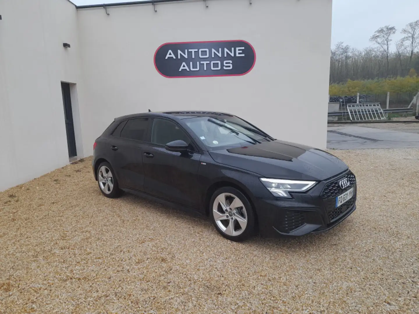 Audi A3 35 TDI 150CH S LINE S TRONIC 7 Noir - 1