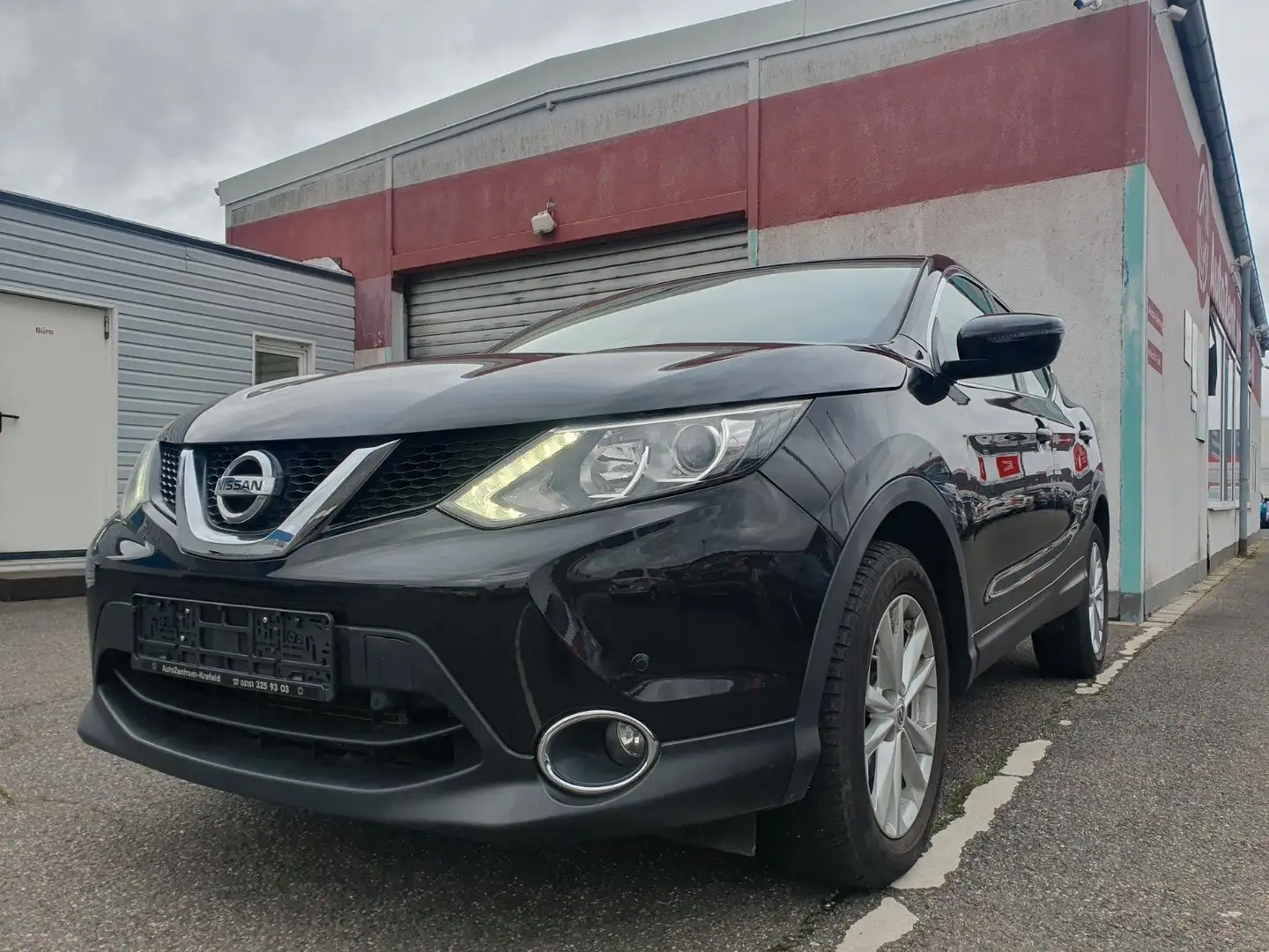 Nissan Qashqai AAC*Temp*Auto*PDC*SH*Navi*8-Fach Schwarz - 1