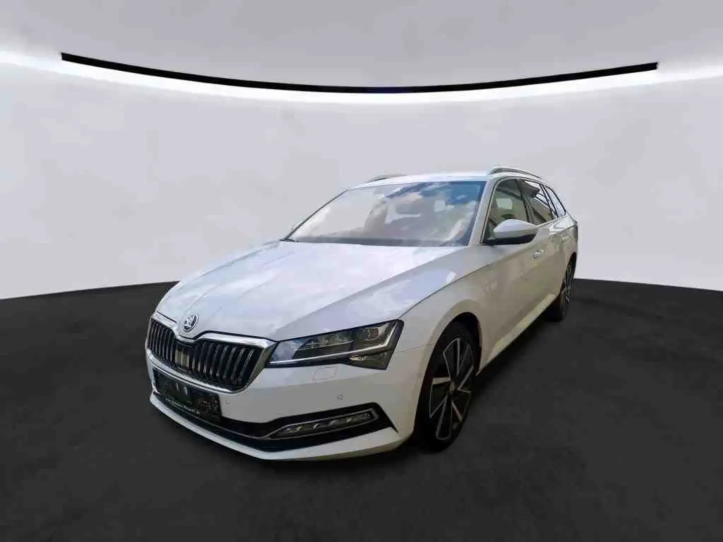 Skoda Superb Combi Style 2.0 TDI DSG AHK ACC Memory 360 Grad Weiß - 1