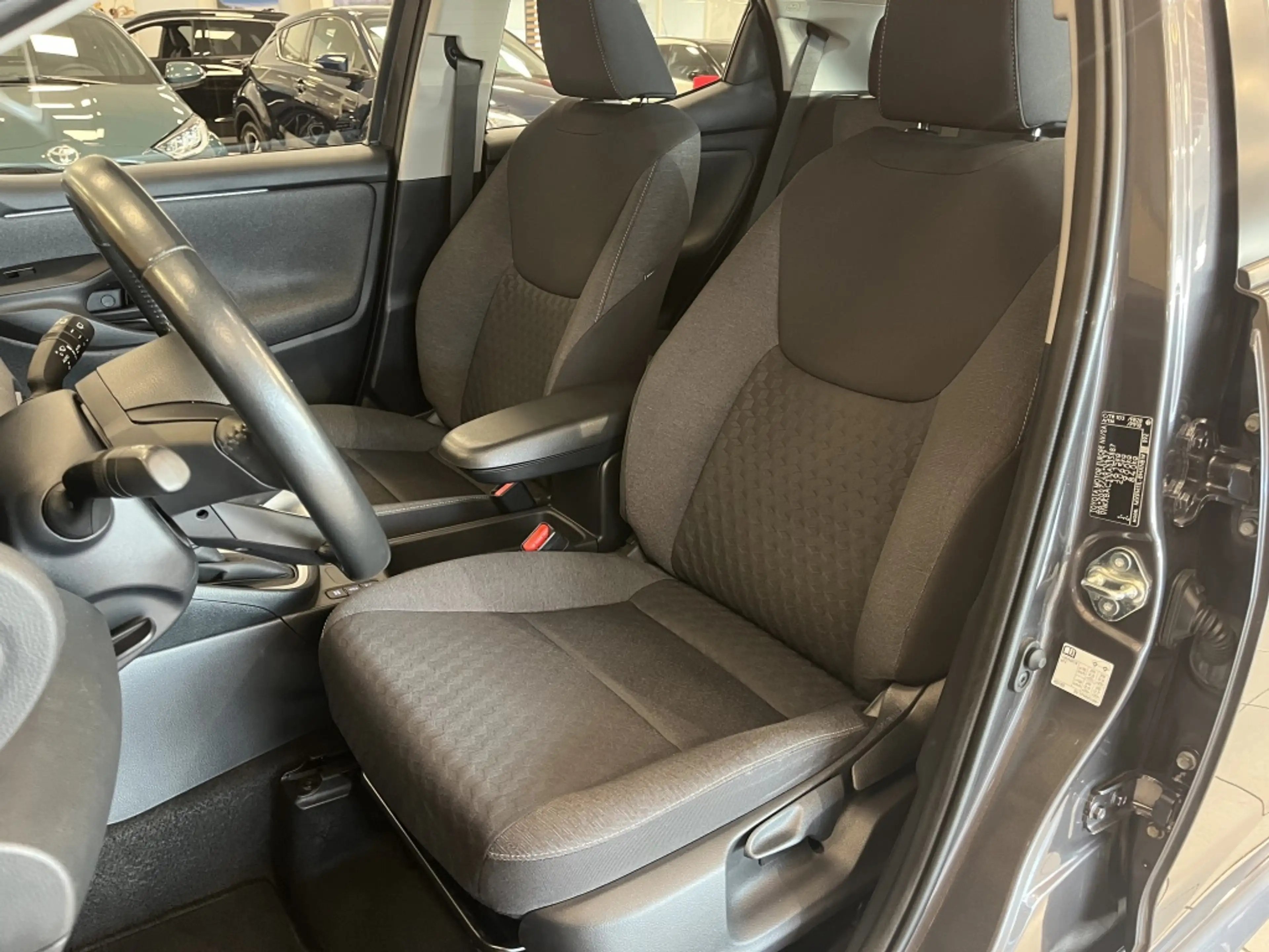 Toyota Yaris 1.5 Hybrid First Edition | Camera | Apple Carplay — photo 12