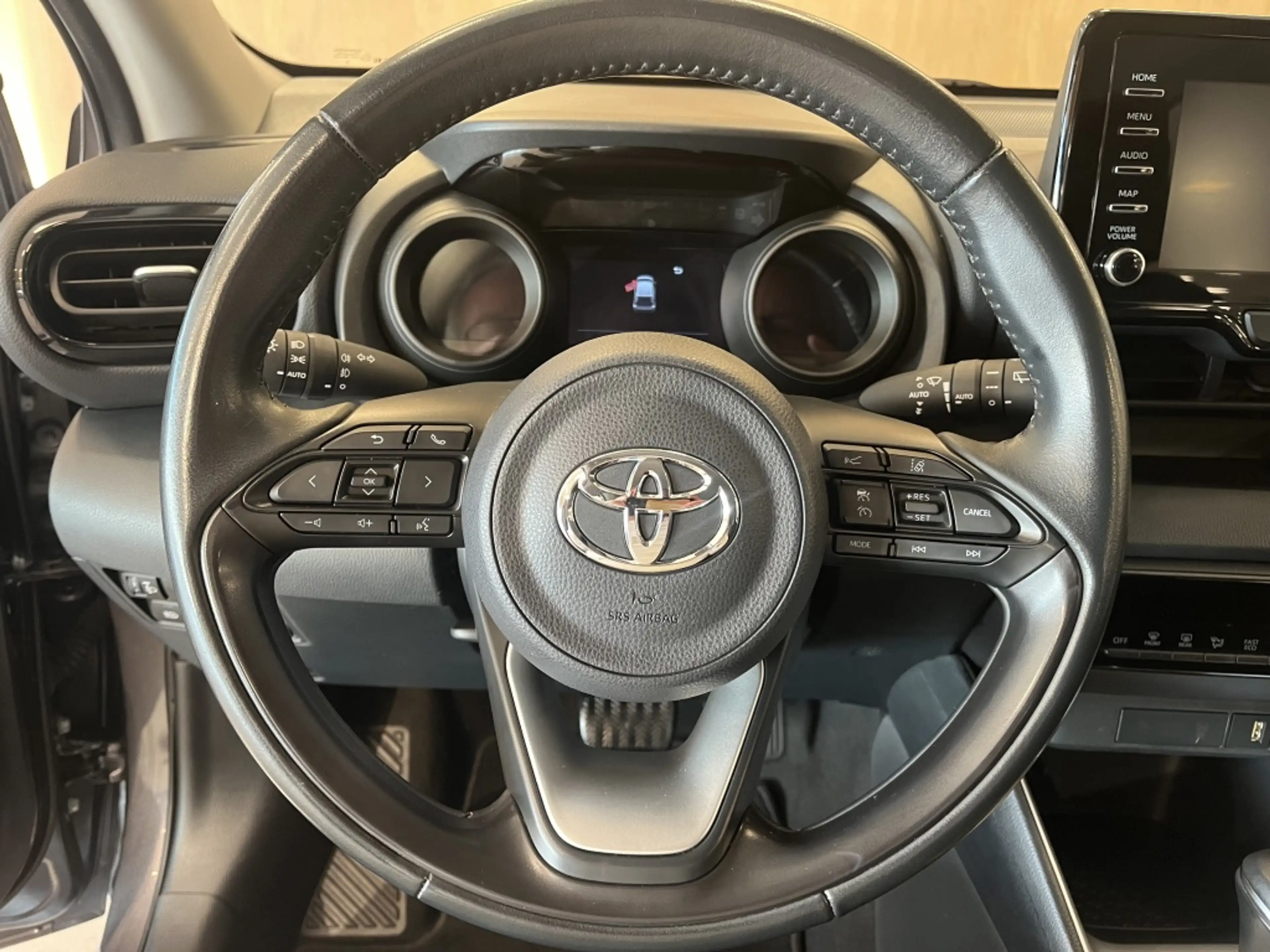 Toyota Yaris 1.5 Hybrid First Edition | Camera | Apple Carplay — photo 14