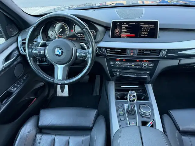 BMW X5 M view 2