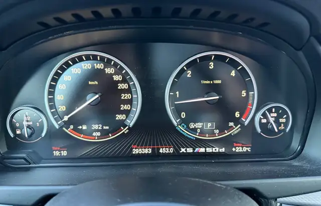 BMW X5 M view 28