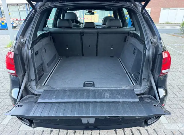 BMW X5 M view 24