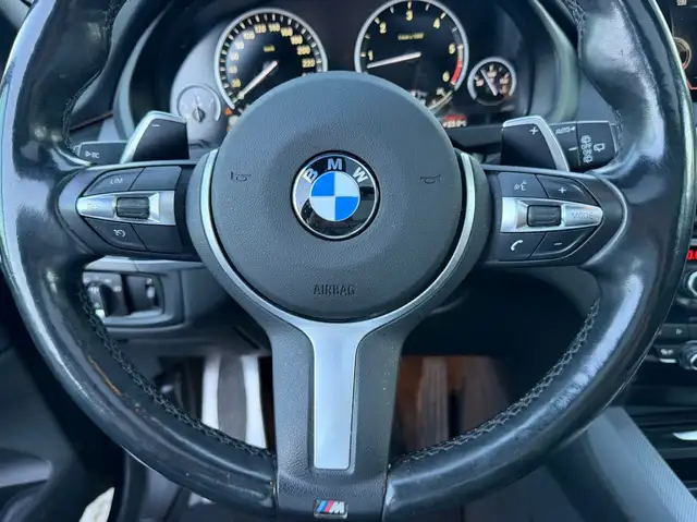 BMW X5 M view 18