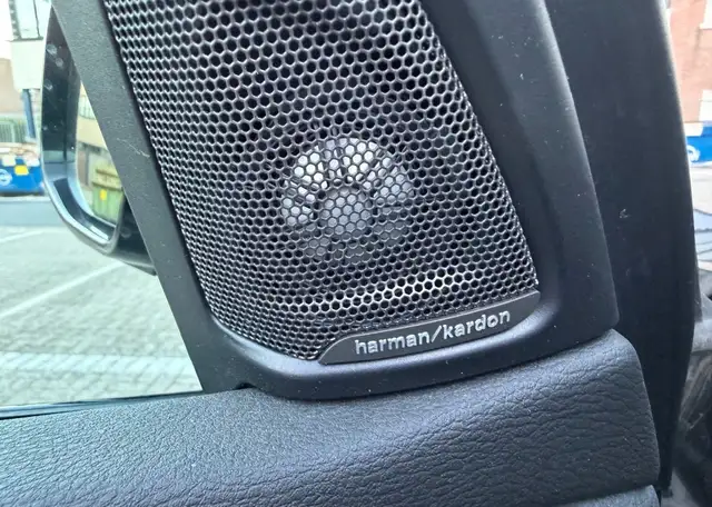 BMW X5 M view 16