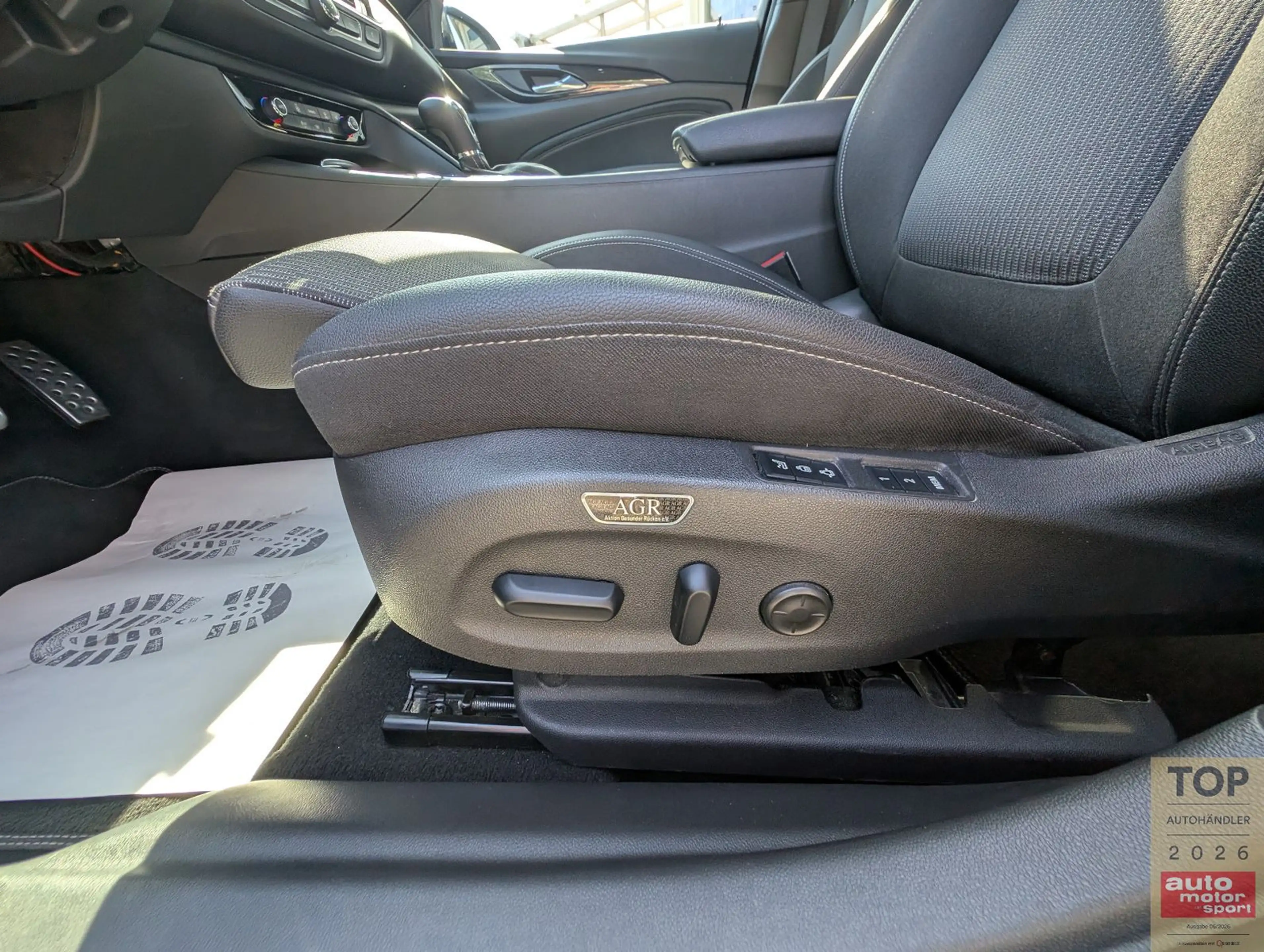 Opel Insignia B Lim4x4*1Hd*ACC*AHK*SBL*360°HUD*Massag — photo 24