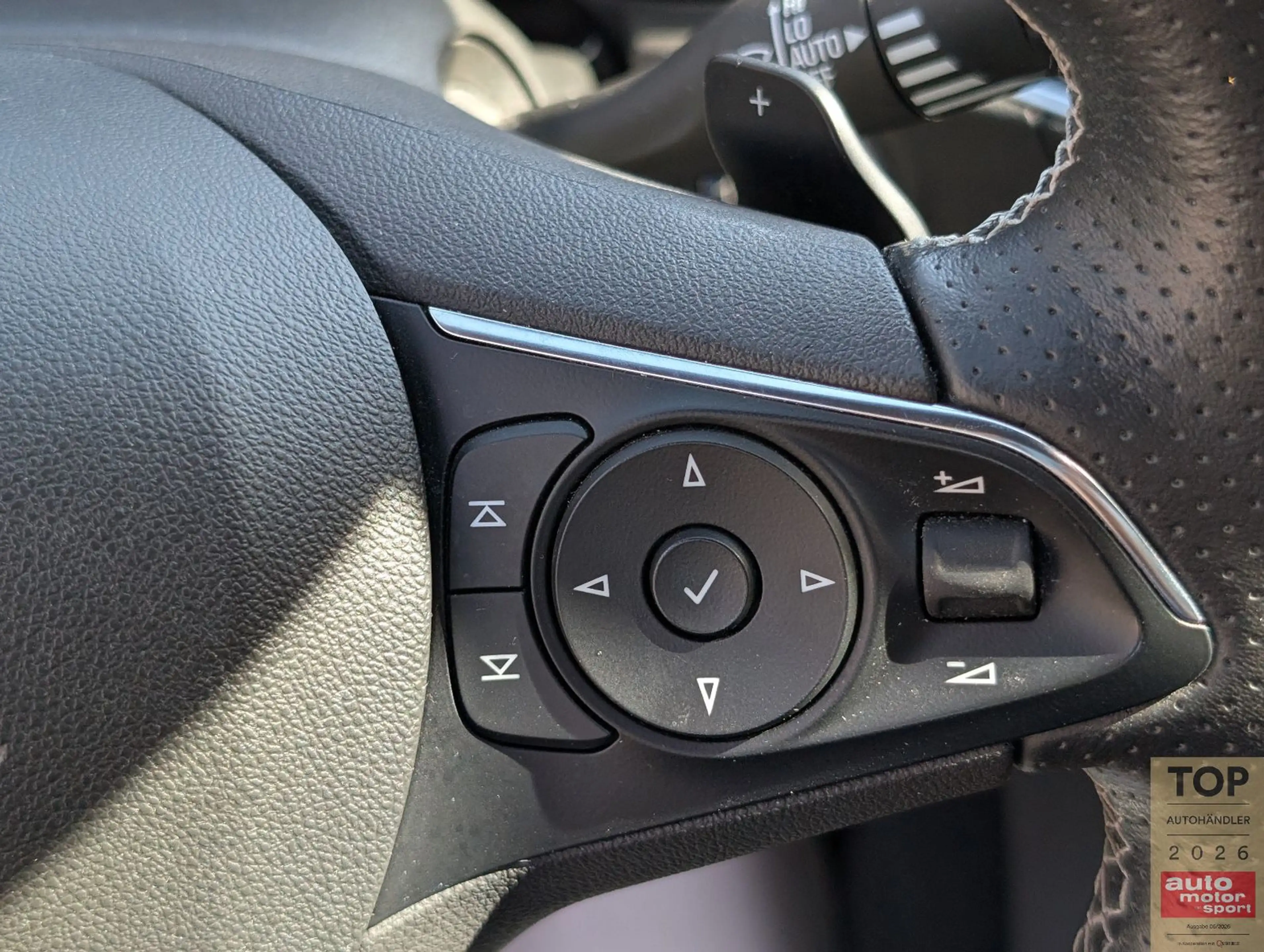 Opel Insignia B Lim4x4*1Hd*ACC*AHK*SBL*360°HUD*Massag — photo 27