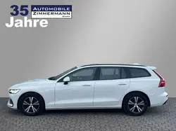 Volvo V60 Kombi Momentum Core*Buisness*CarPlay*1.Hand*