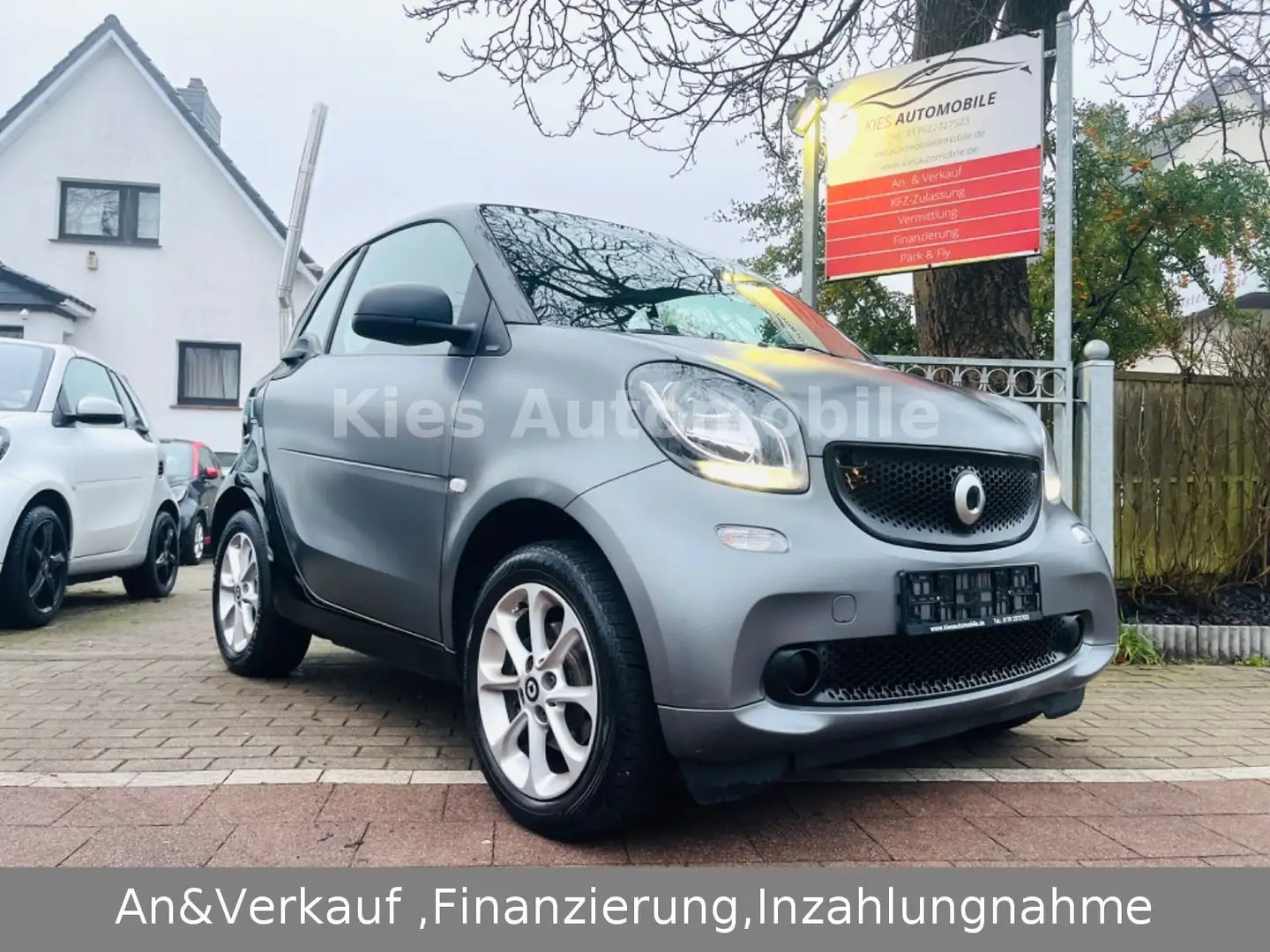 smart forTwo Passion 90Ps AUTOM/SITZH/KLIMA/ALU/2.HAND Grau - 1
