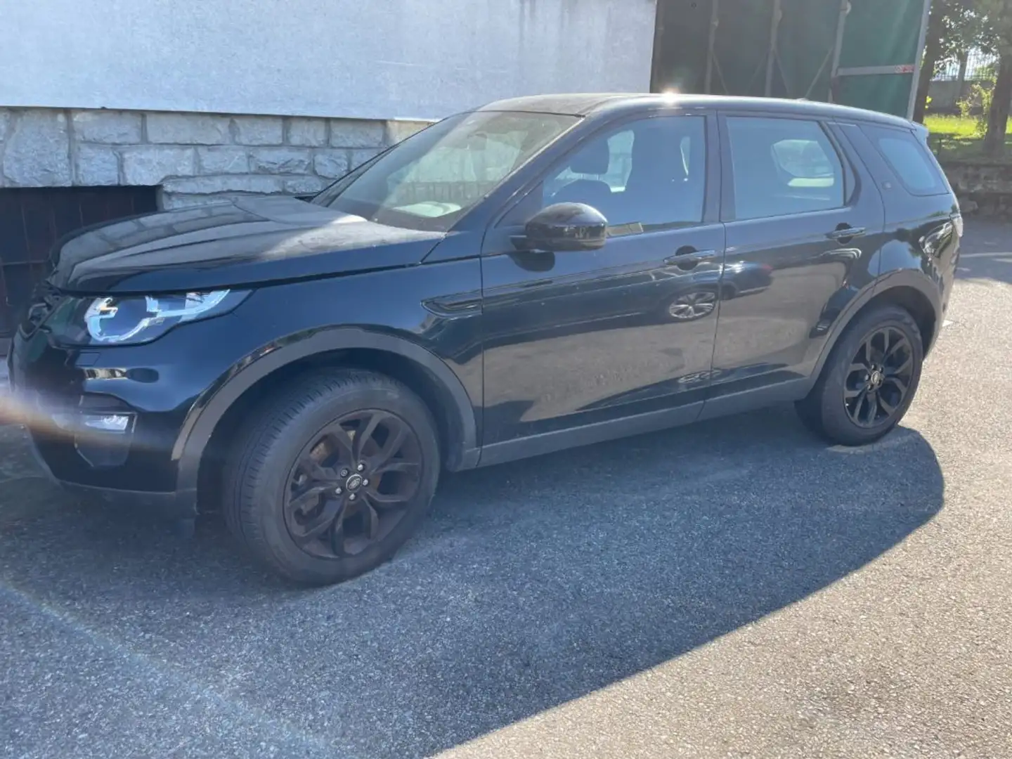 Land Rover Discovery Sport 2.0 TD4 Manuale 4X4 *RISERVATA OPERATORI SETTORE* Nero - 2