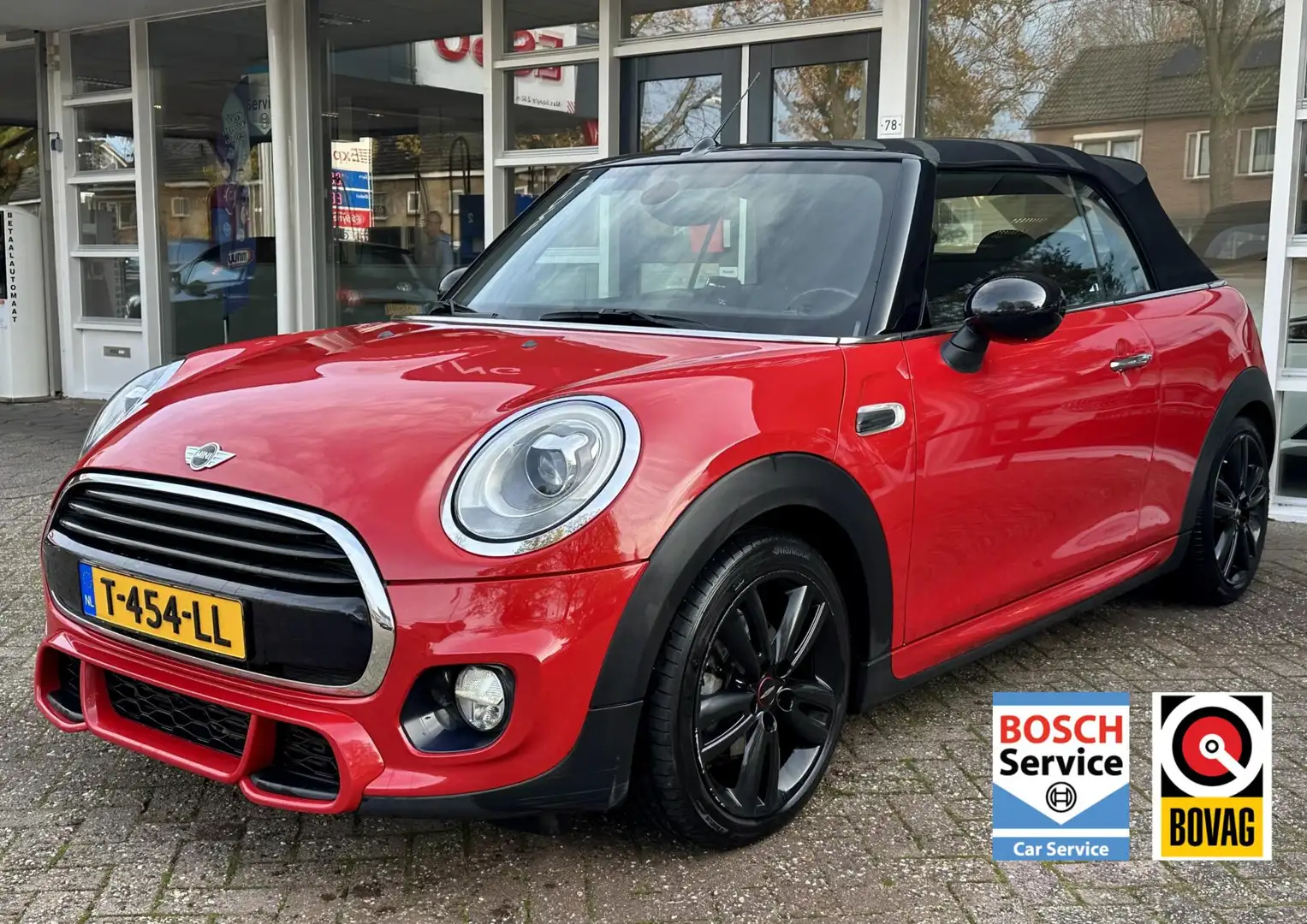 MINI John Cooper Works Cabrio 1.5 JCW Led, Keyless, Climat, Pdc, LM.. Rood - 1