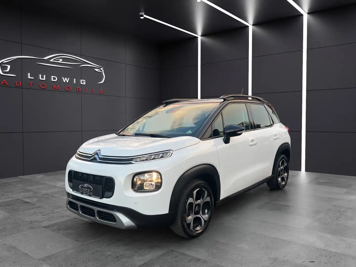 Citroen C3 Aircross SHINE / AUTOMATIK / NAVI / KAMERA Weiß - 1