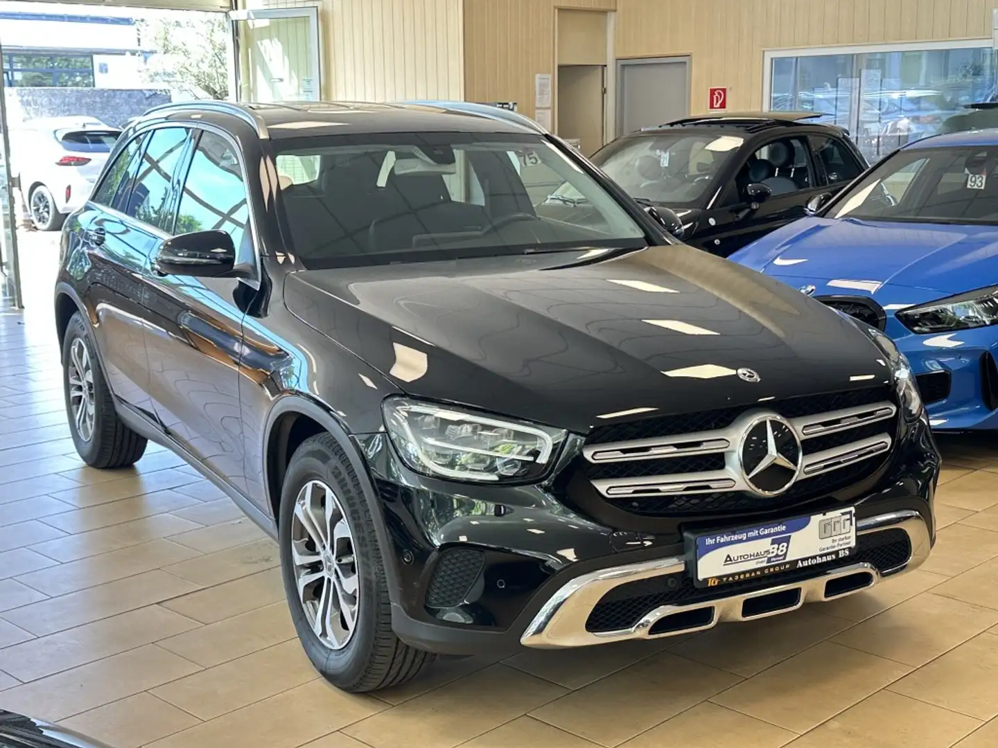 Mercedes-Benz GLC 200 4Matic*R.Cam*MBUX*LED*SHZ*Navi*Ambiente Siyah - 1