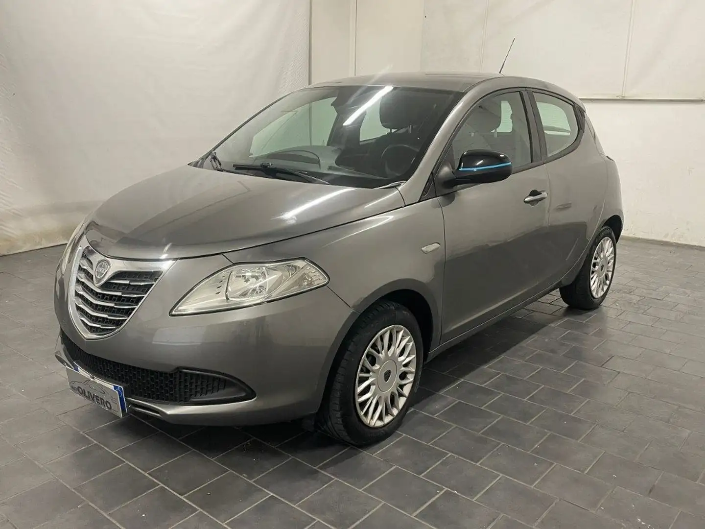 Lancia Ypsilon 1.2 69 CV 5 porte Elefantino-EURO6-UNIPRO Gri - 2