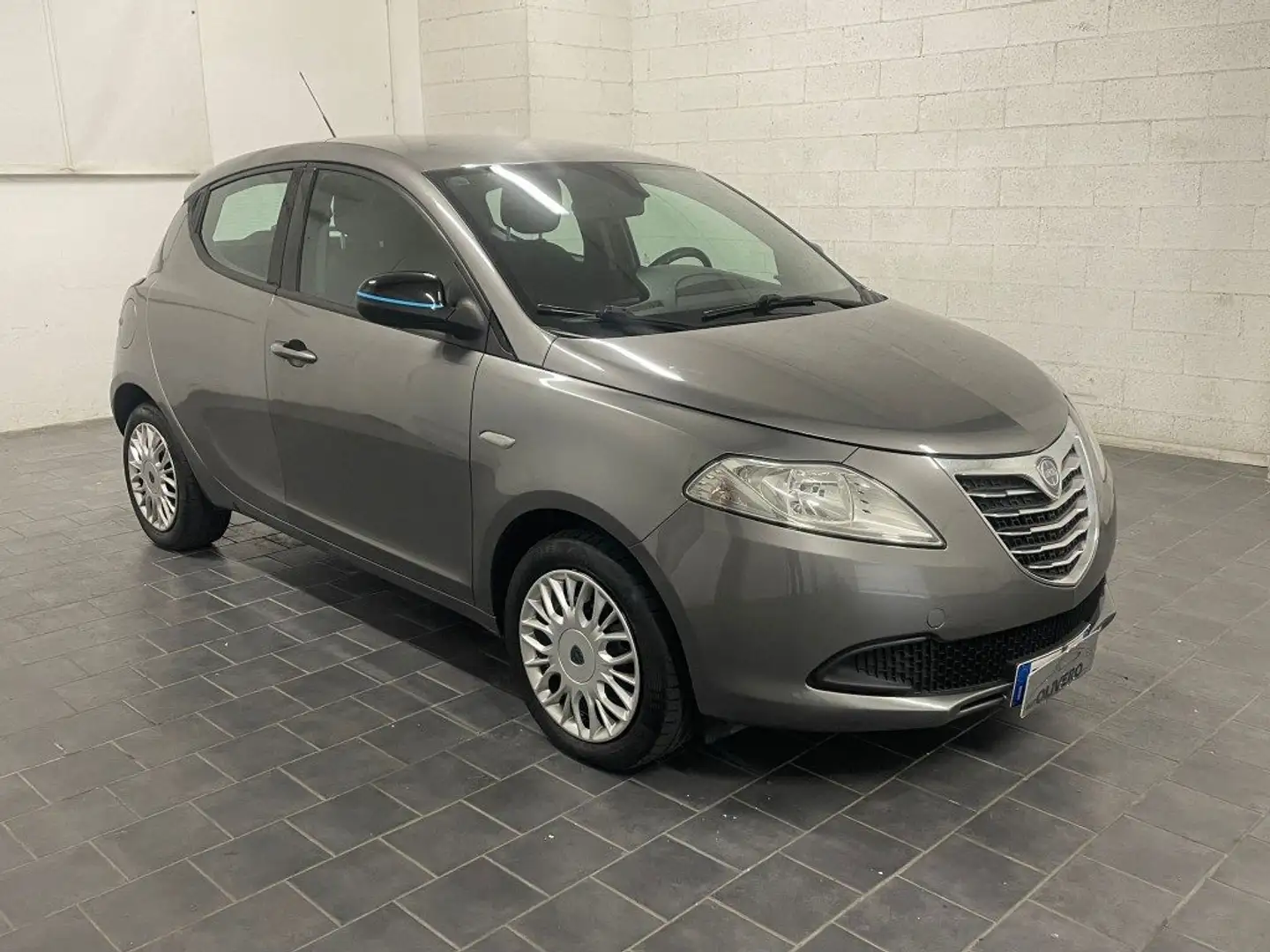 Lancia Ypsilon 1.2 69 CV 5 porte Elefantino-EURO6-UNIPRO Gri - 1