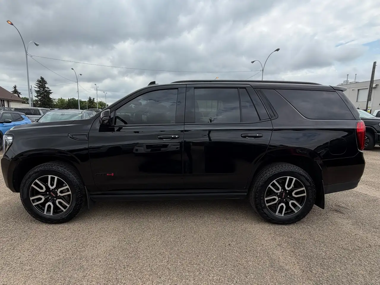 GMC Yukon снимка GMC Yukon