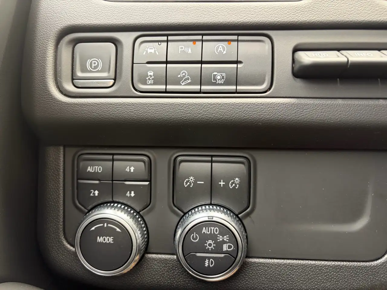 GMC Yukon снимка GMC Yukon