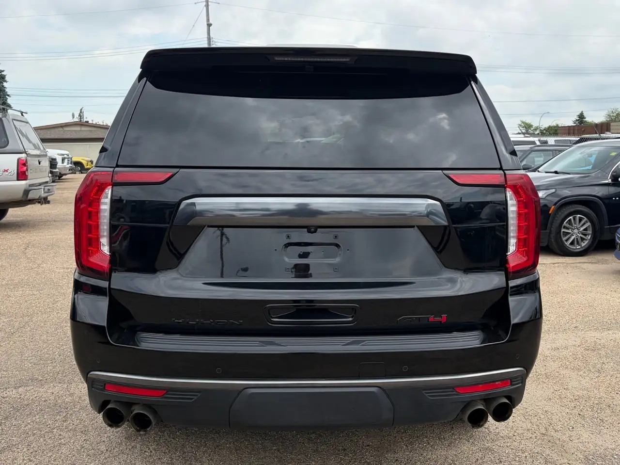 GMC Yukon снимка GMC Yukon