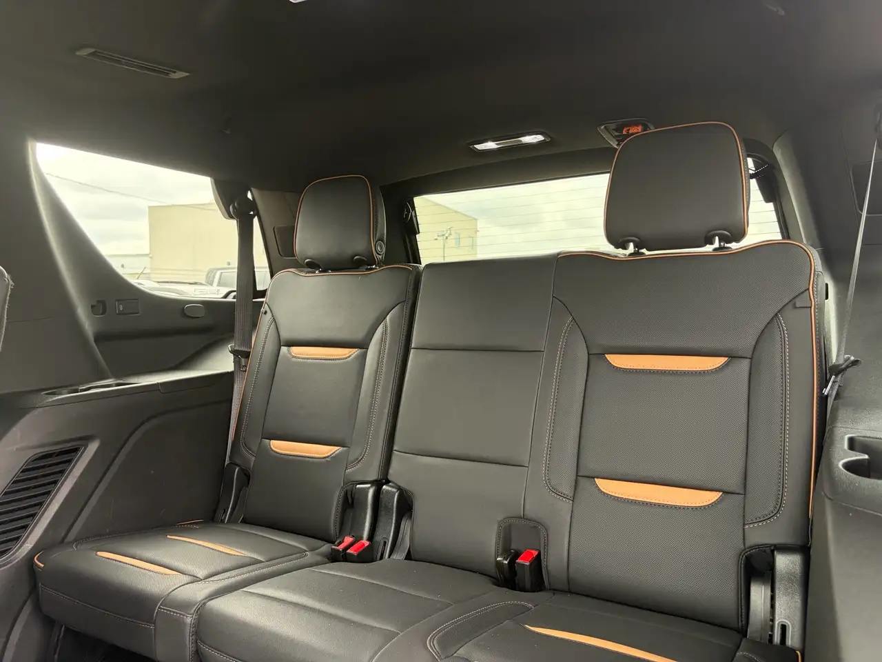 GMC Yukon снимка GMC Yukon