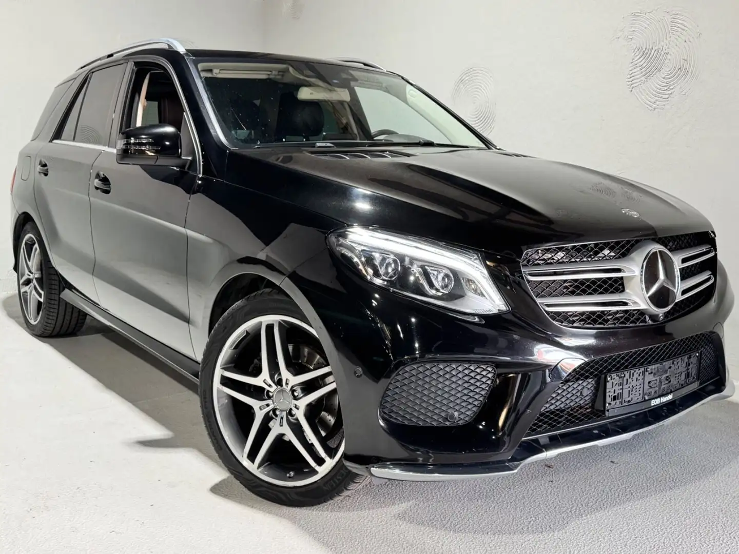 Mercedes-Benz GLE 350 d 4Matic AMG Designo Exclu*Massage*Sitzb Zwart - 1