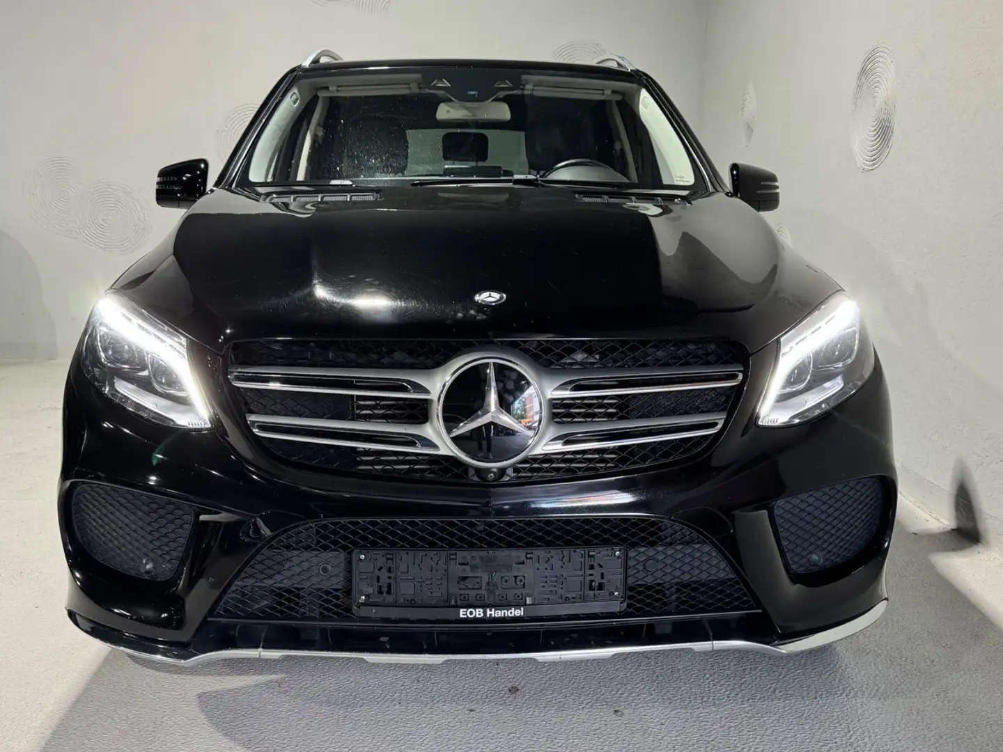 Mercedes-Benz GLE 350 d 4Matic AMG Designo Exclu*Massage*Sitzb Zwart - 2