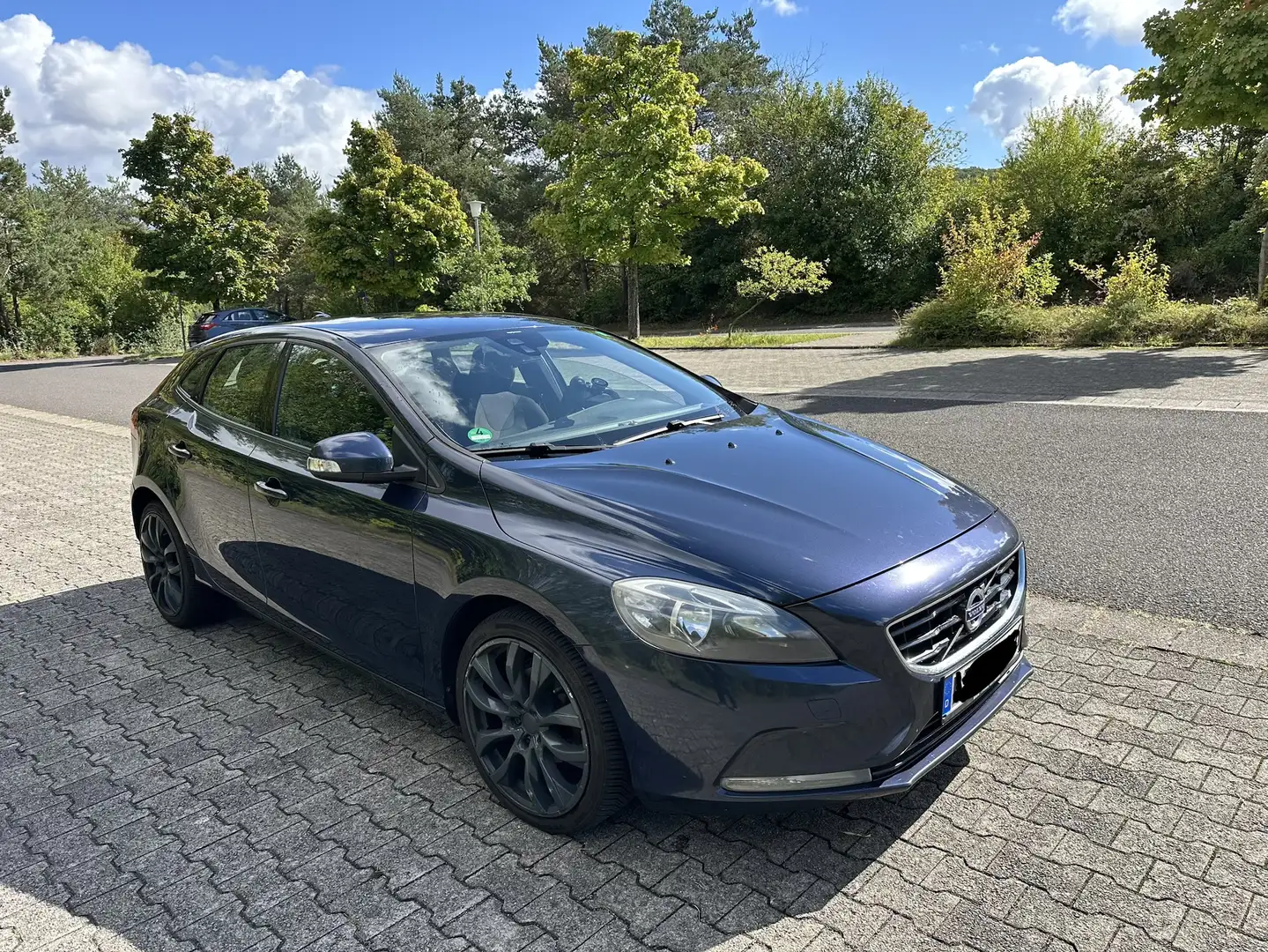 Volvo V40 D2 1.6d AHK, Tüv Neu , Scheckheft, 2.Hand - 2