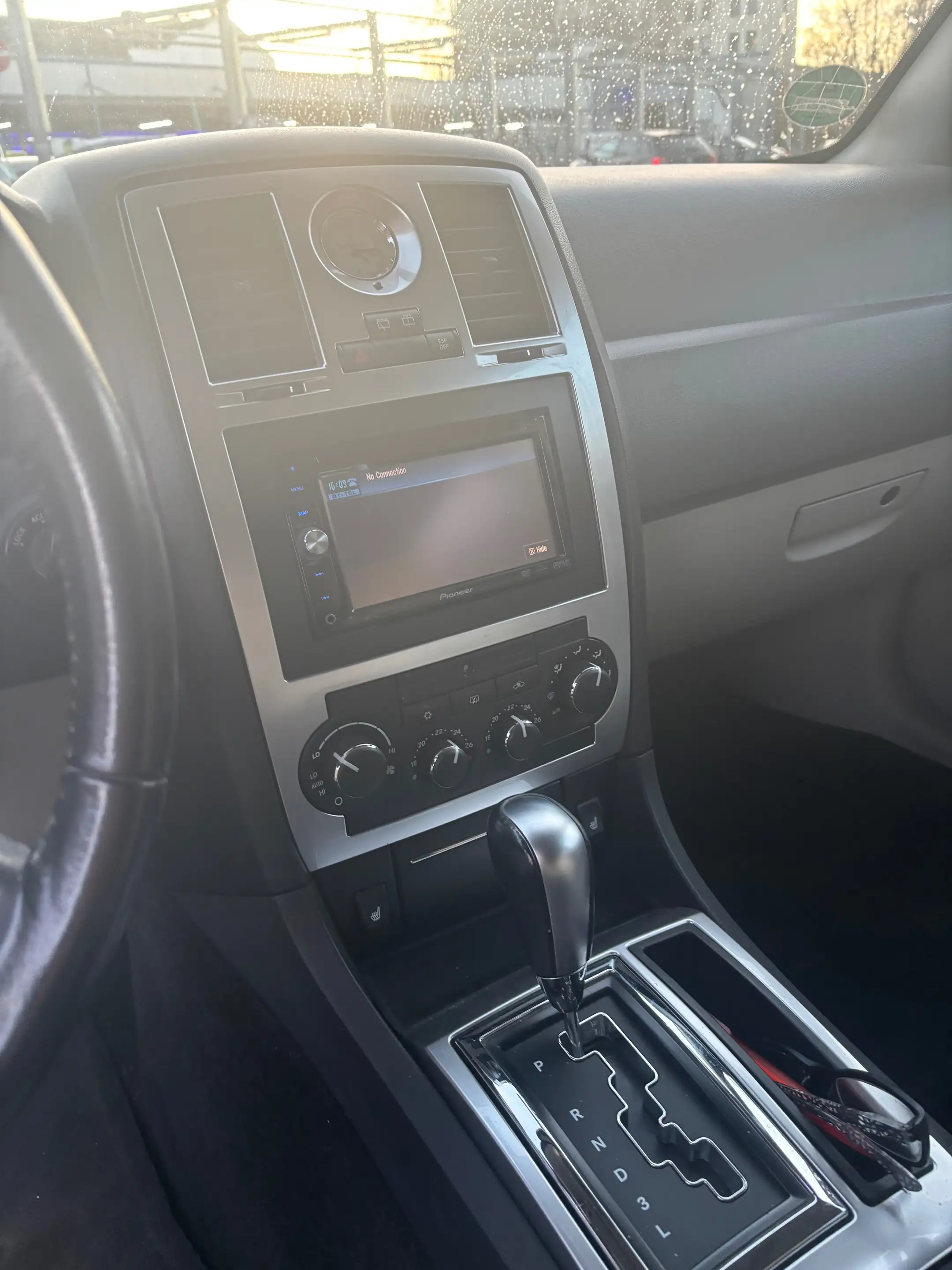 Chrysler 300C 300C Touring 3.5 Automatik mit LPG — photo 5