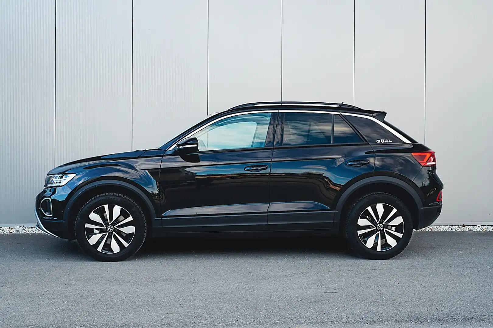 Volkswagen T-Roc 2.0 TDI Life DSG Schwarz - 2