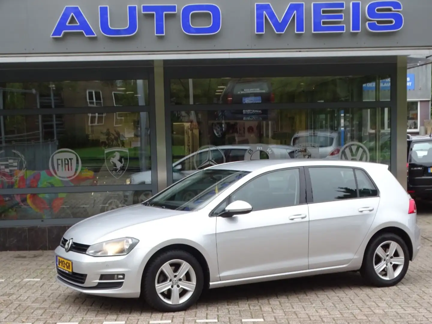 Volkswagen Golf 1.2 TSI HIGHLINE Airco Gris - 1