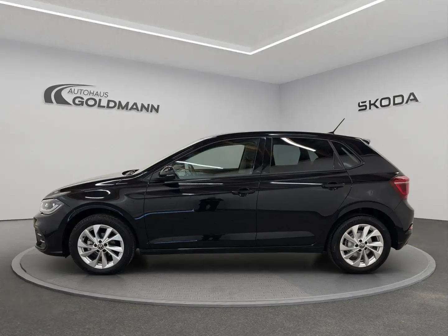 Volkswagen Polo VI Style 1.0 TSI  NAVI Schwarz - 2