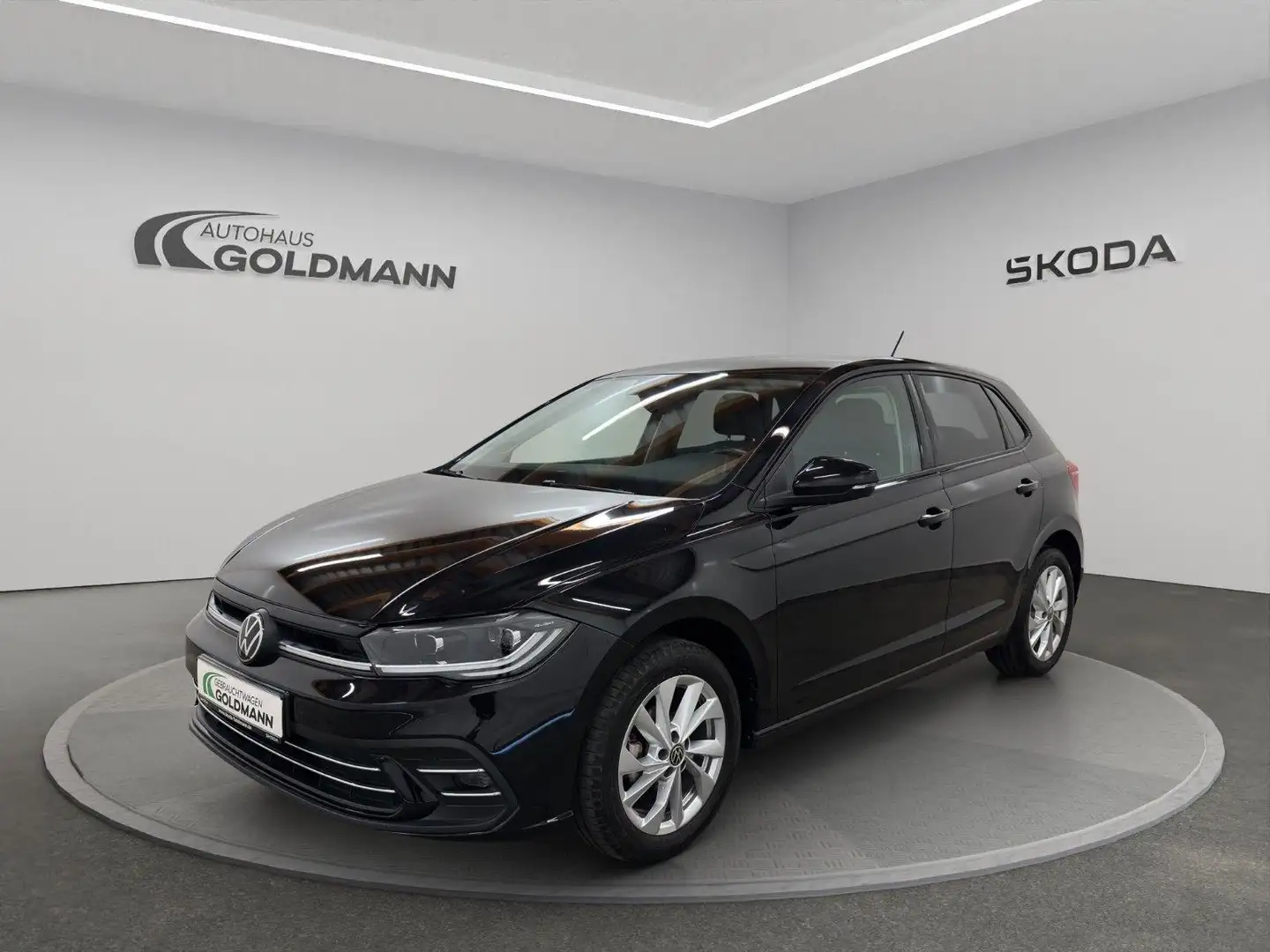 Volkswagen Polo VI Style 1.0 TSI  NAVI Schwarz - 1