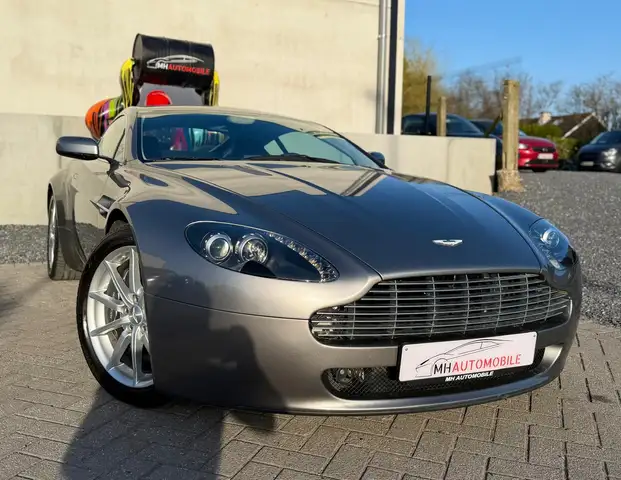 Aston Martin Vantage Full Carnet Aston