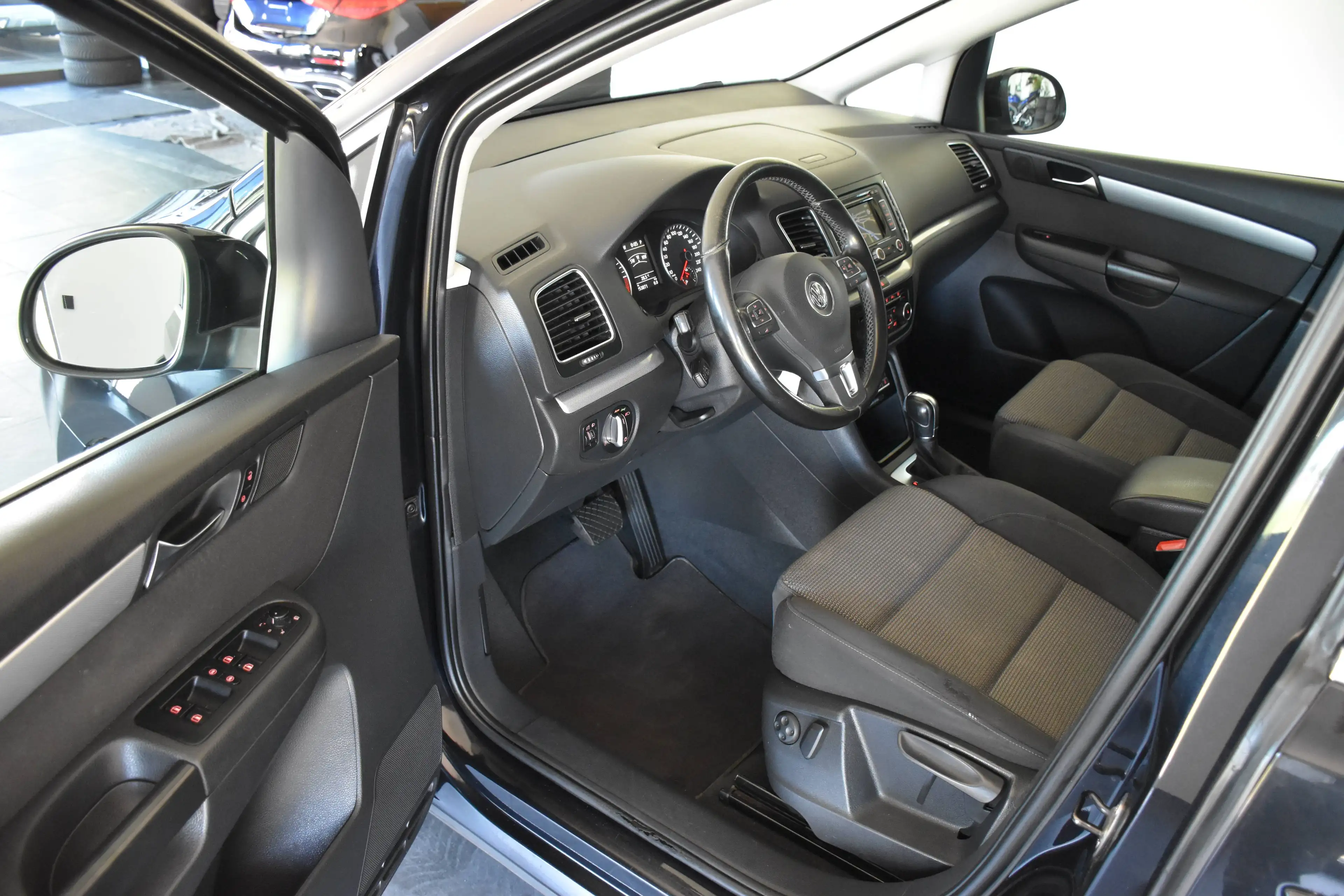 Volkswagen Sharan 2.0 TDI DSG Comfortline BMT 7-SITZER — photo 10