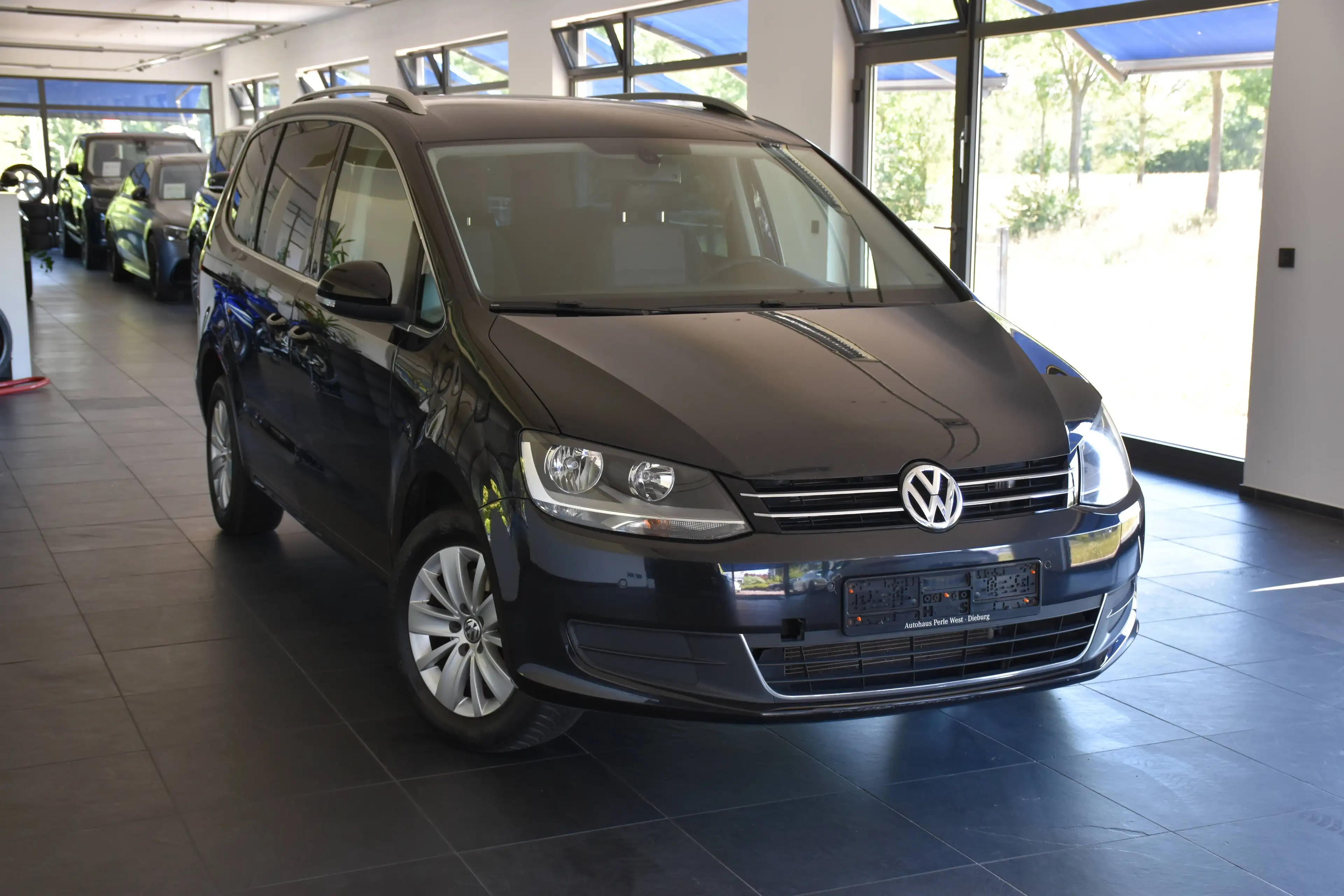 Volkswagen Sharan 2.0 TDI DSG Comfortline BMT 7-SITZER — photo 2