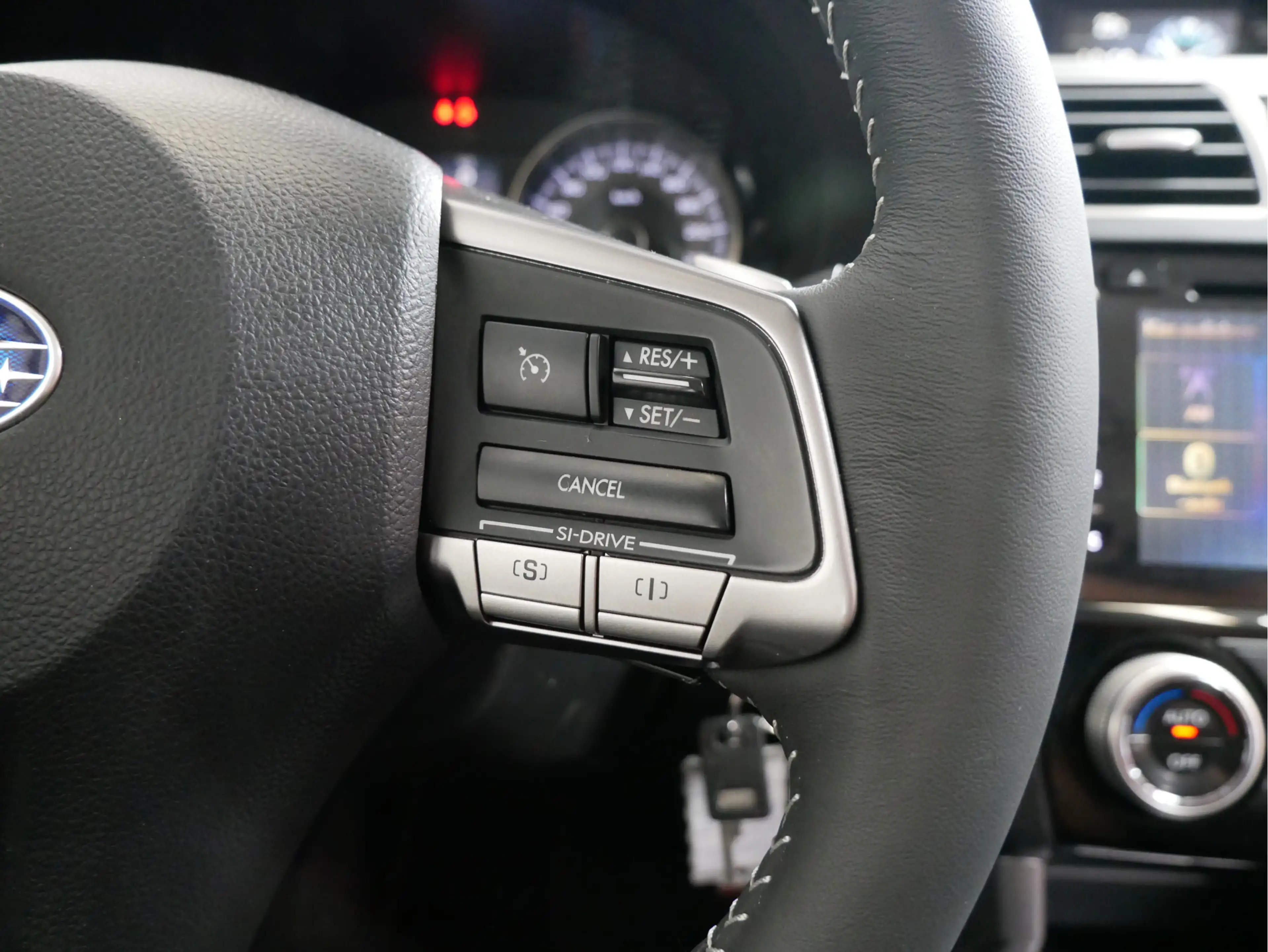 Subaru Forester 2.0 Luxury — photo 21