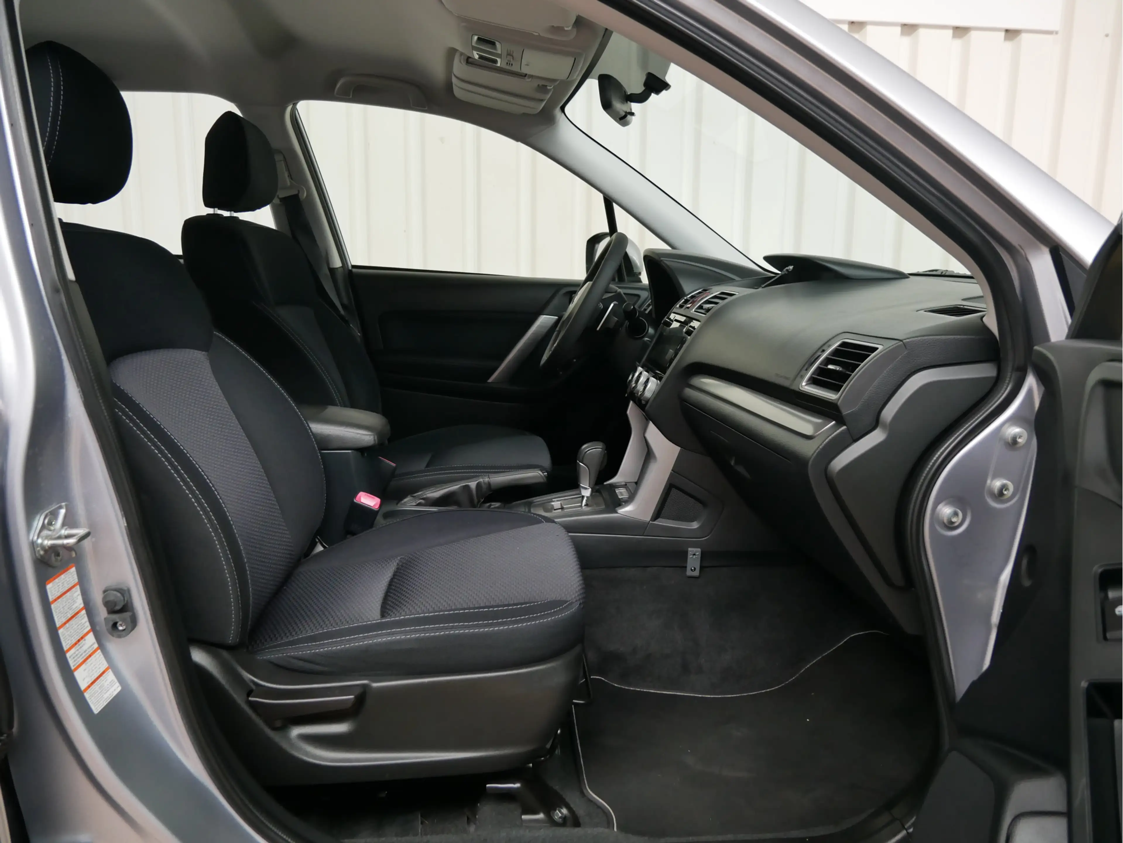Subaru Forester 2.0 Luxury — photo 15
