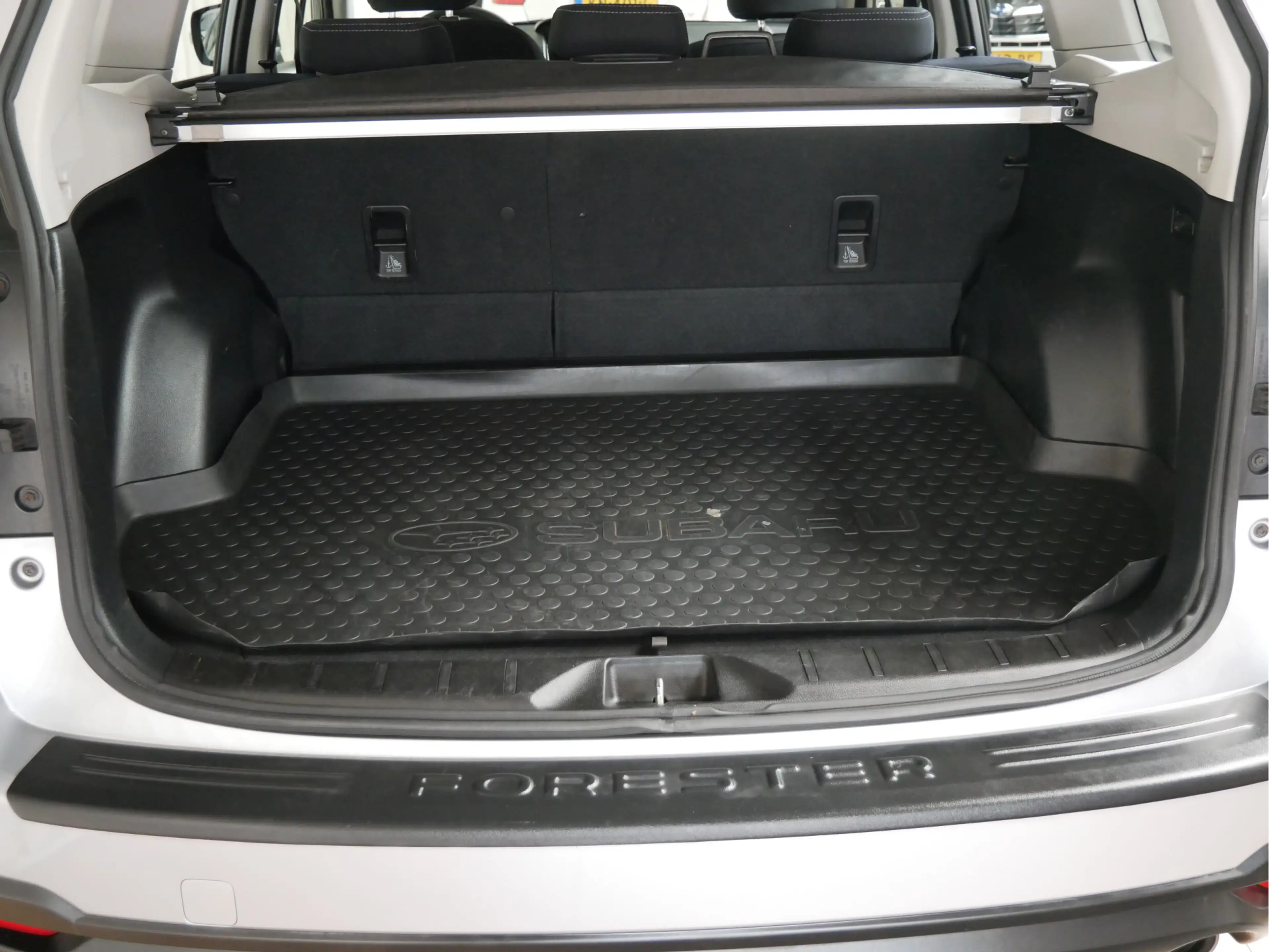 Subaru Forester 2.0 Luxury — photo 9