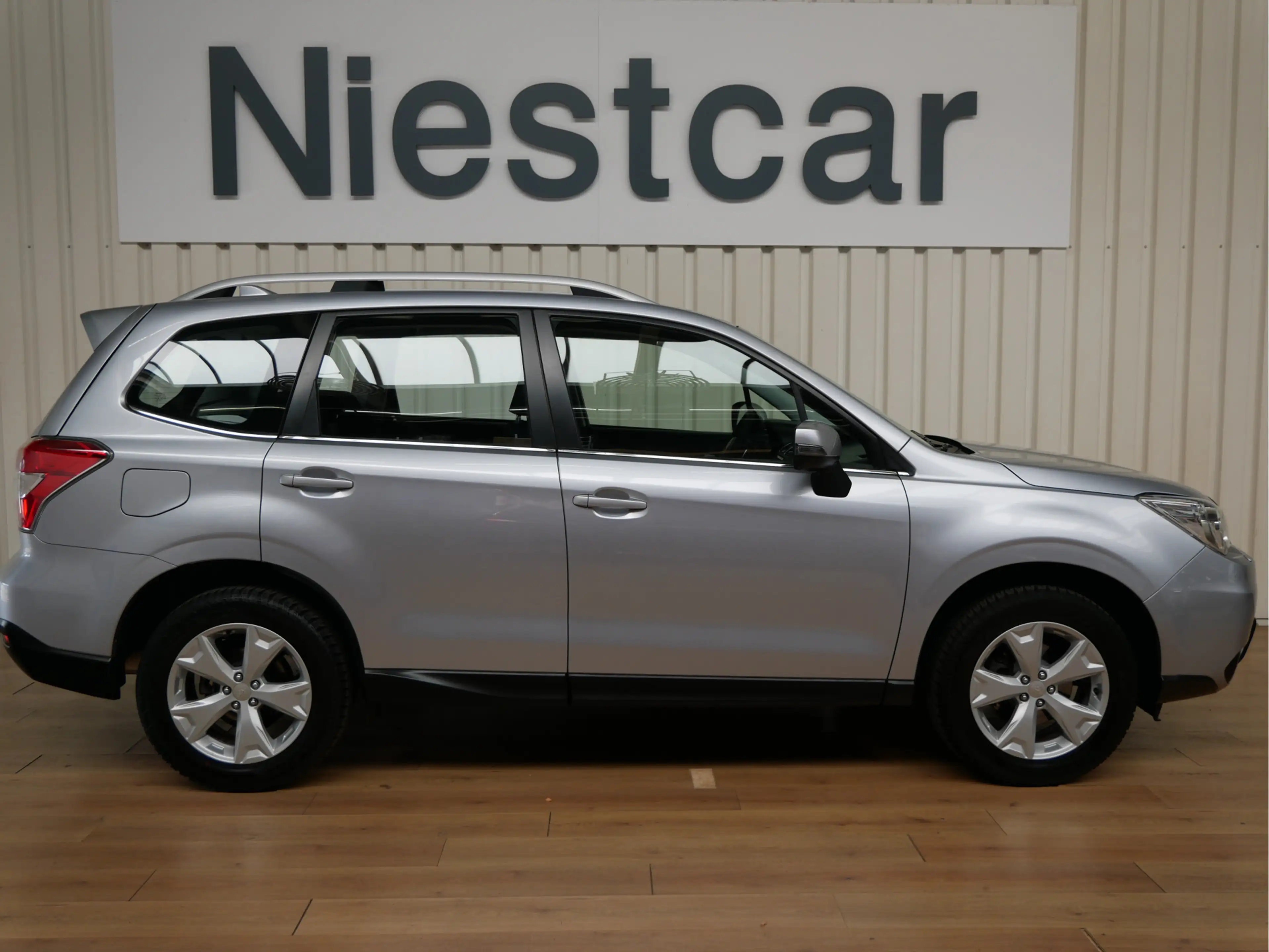 Subaru Forester 2.0 Luxury — photo 2