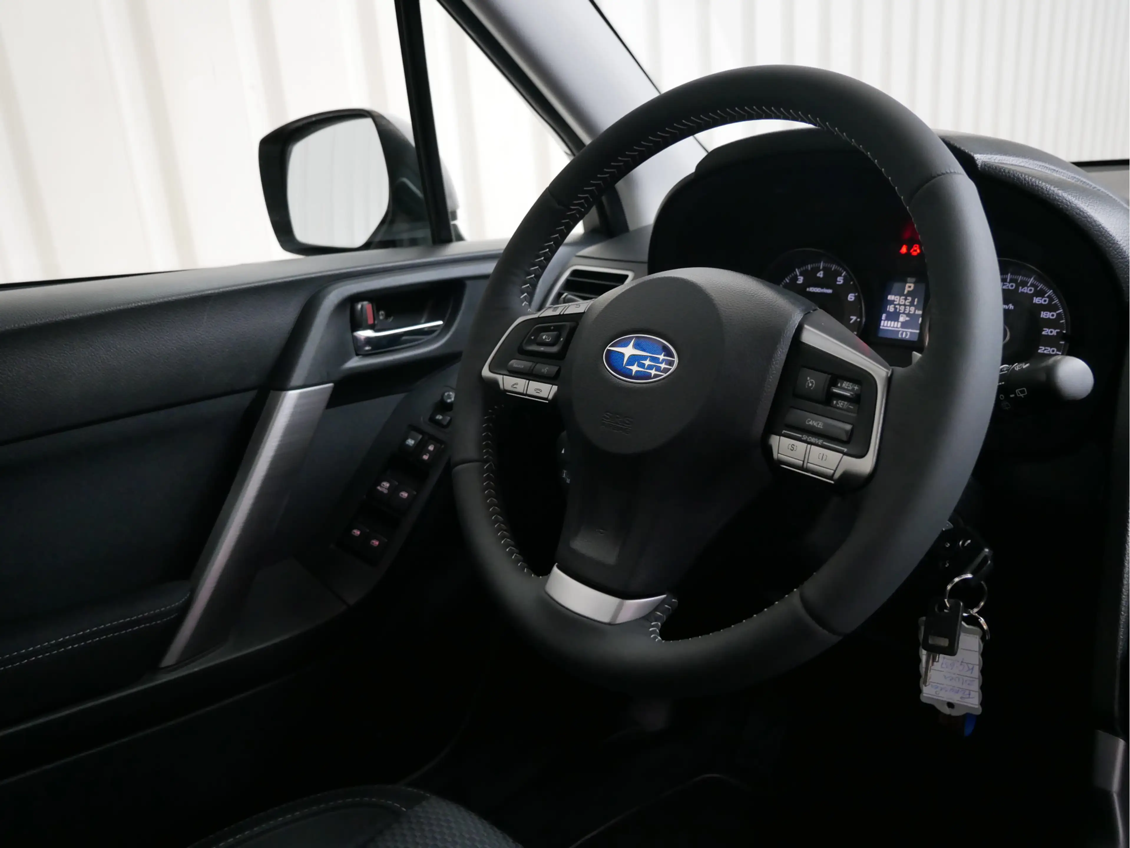 Subaru Forester 2.0 Luxury — photo 19