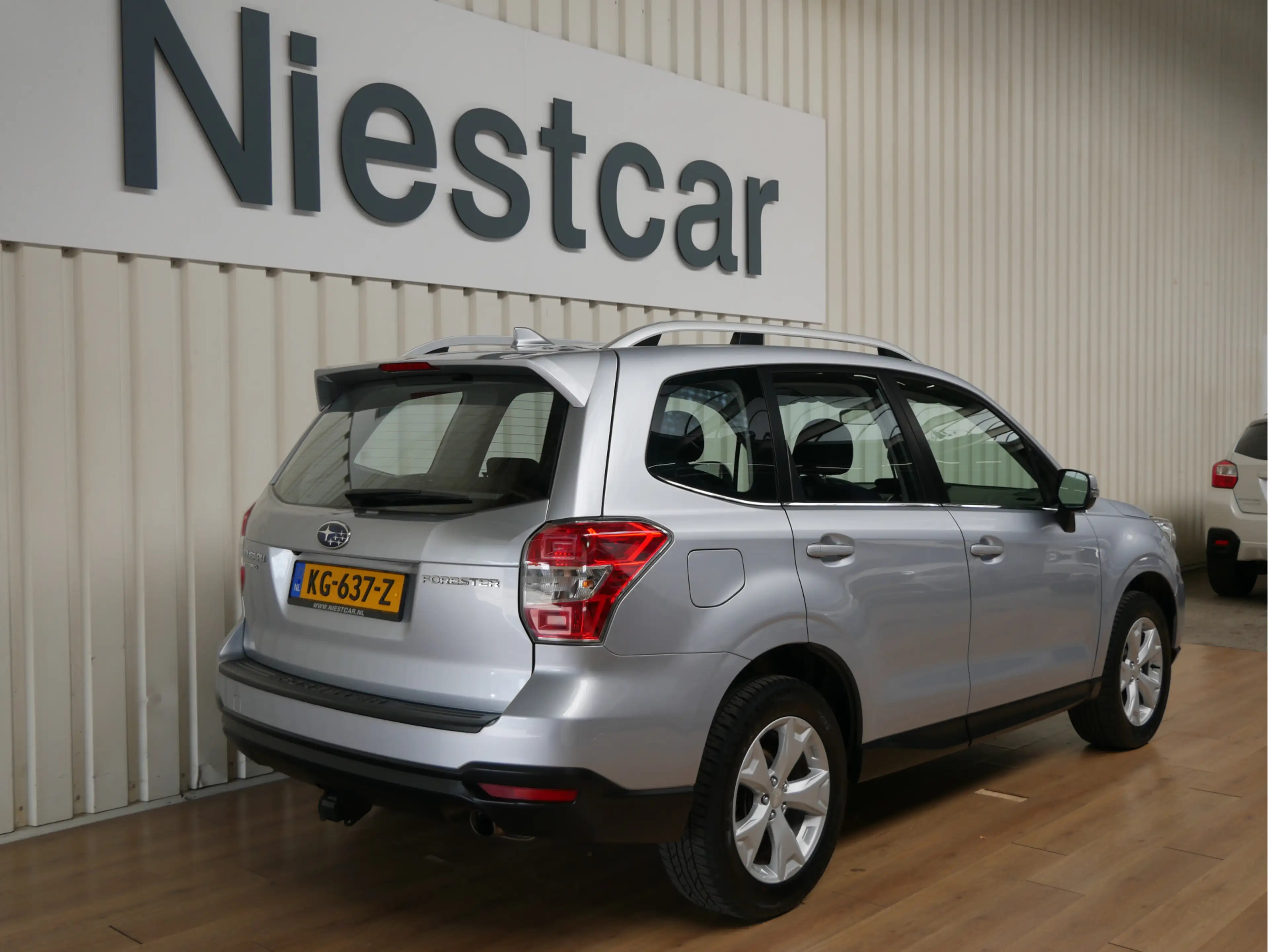 Subaru Forester 2.0 Luxury — photo 3