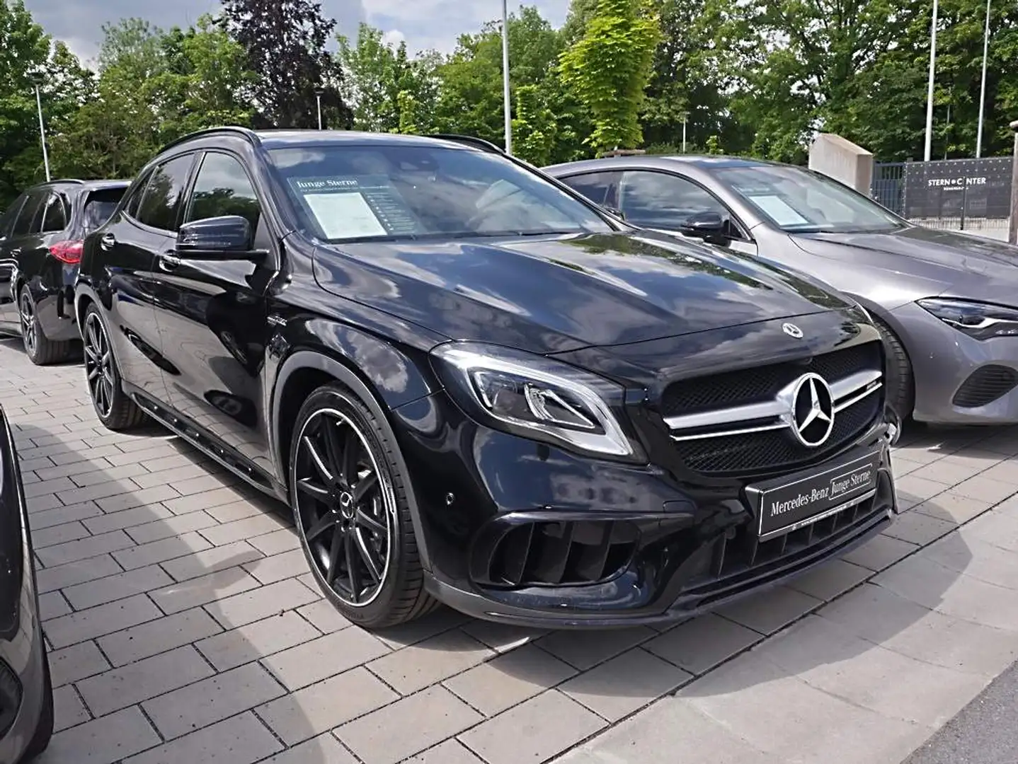 Mercedes-Benz GLA 45 AMG 4M EXCL.+PrfAGA+PANO+MEMORY+DriversPa Schwarz - 2
