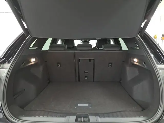 Ford Explorer view 8