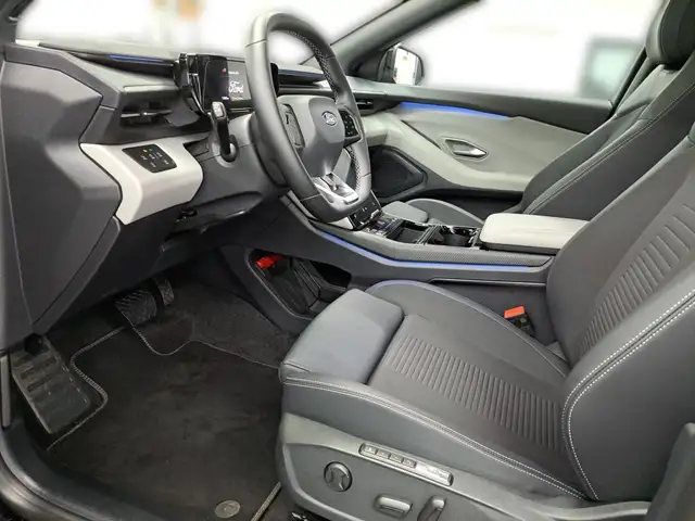 Ford Explorer view 11